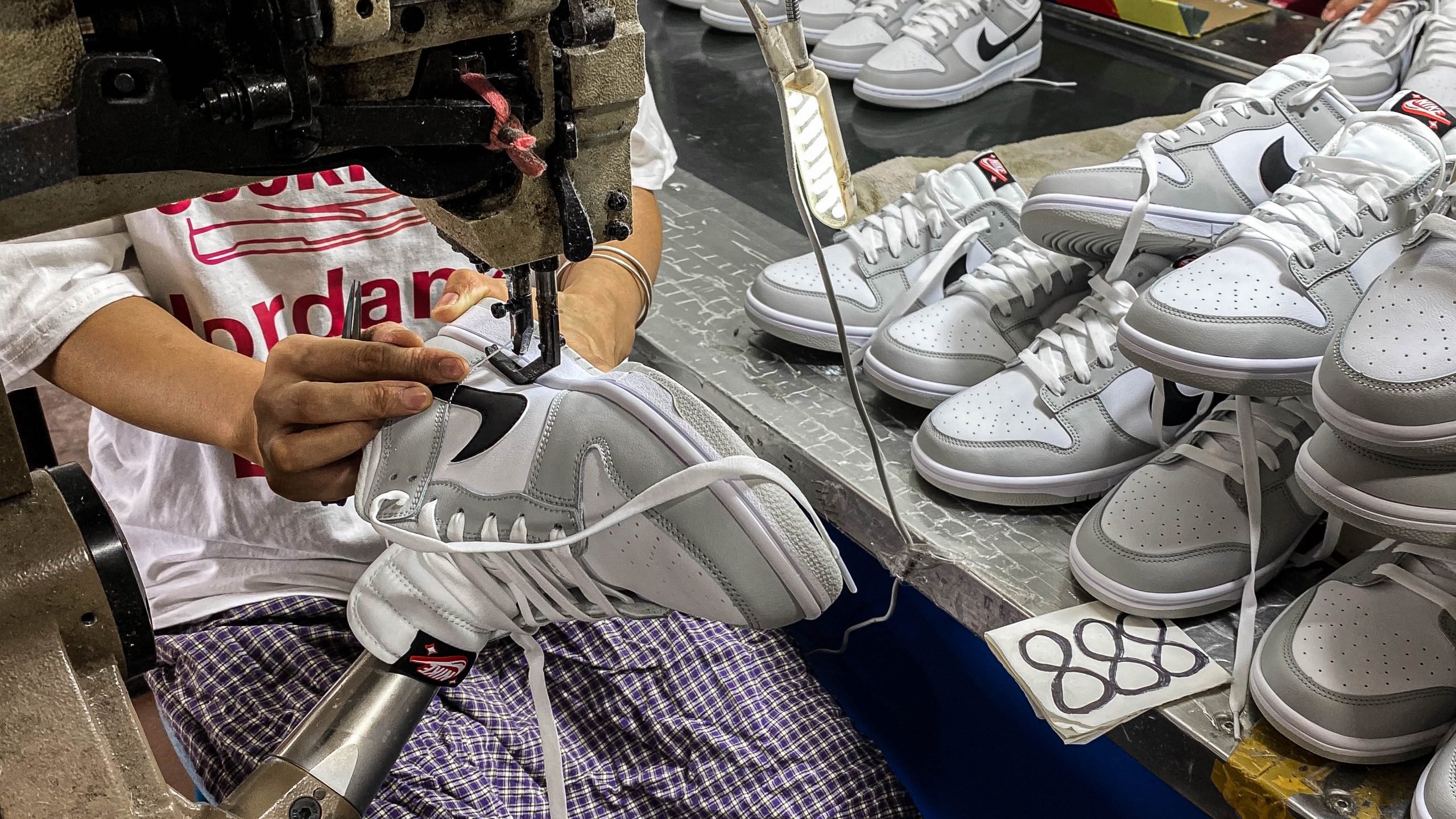 Nike Dunk Low SE Jackpot