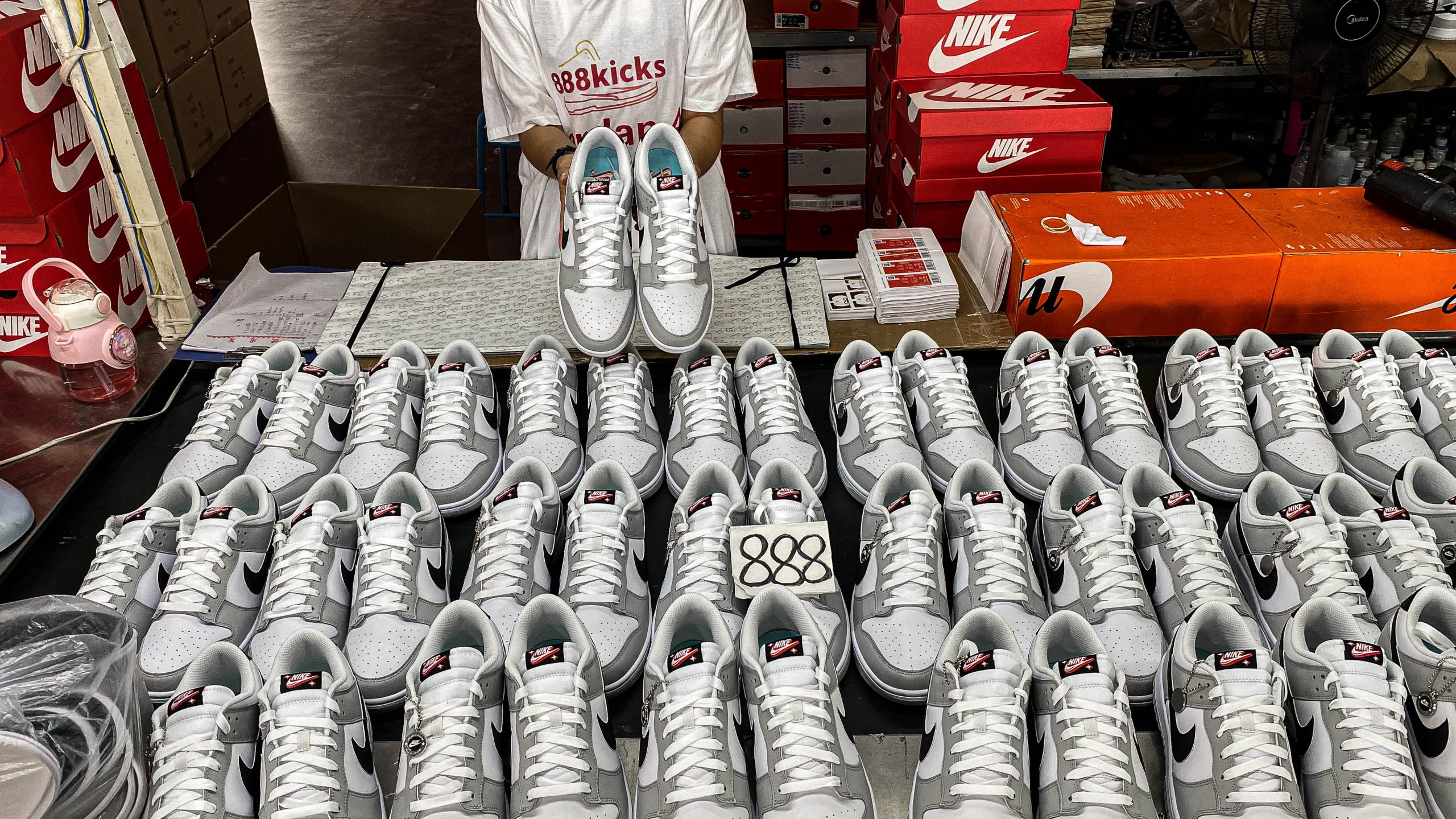 Nike Dunk Low SE Jackpot