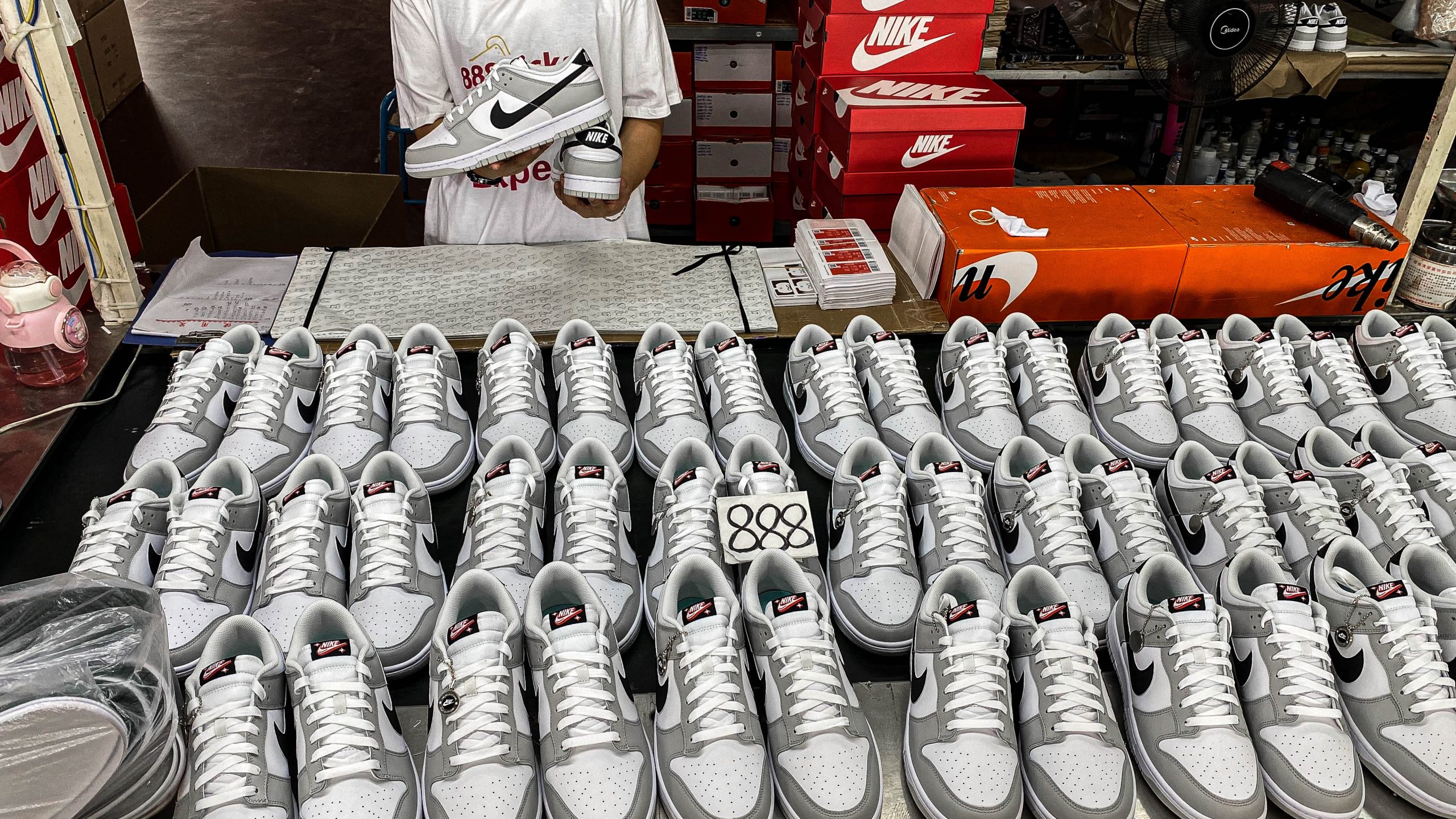 Nike Dunk Low SE Jackpot