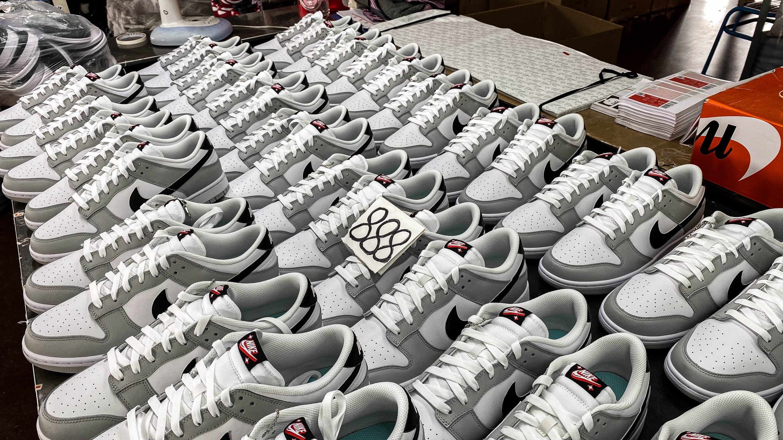 Nike Dunk Low SE Jackpot