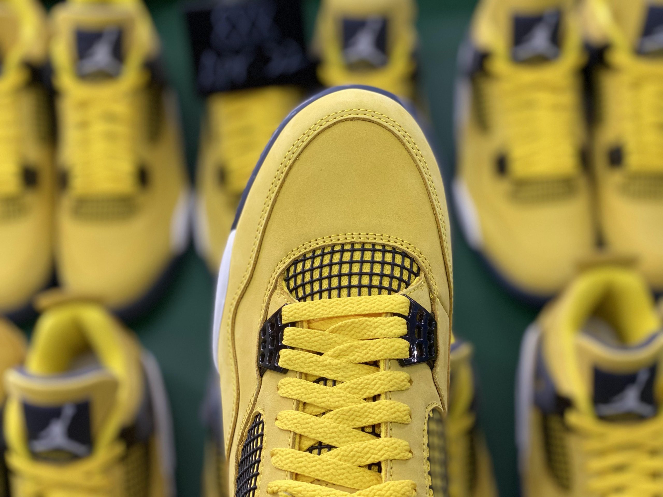 Jordan 4 Retro Lightning 2021