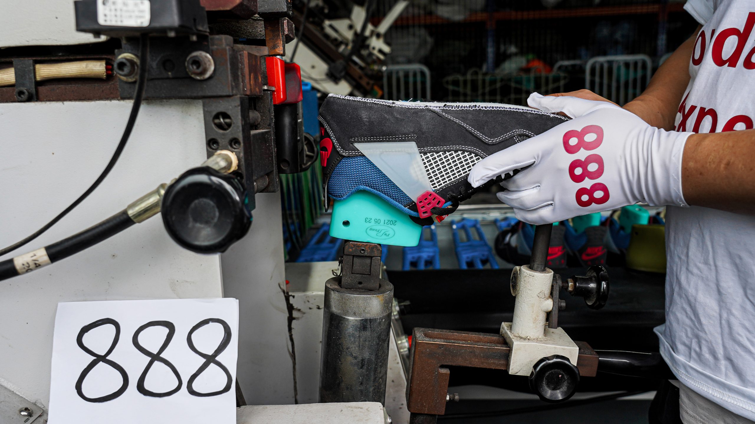 Jordan 4 Retro Union Off Noir