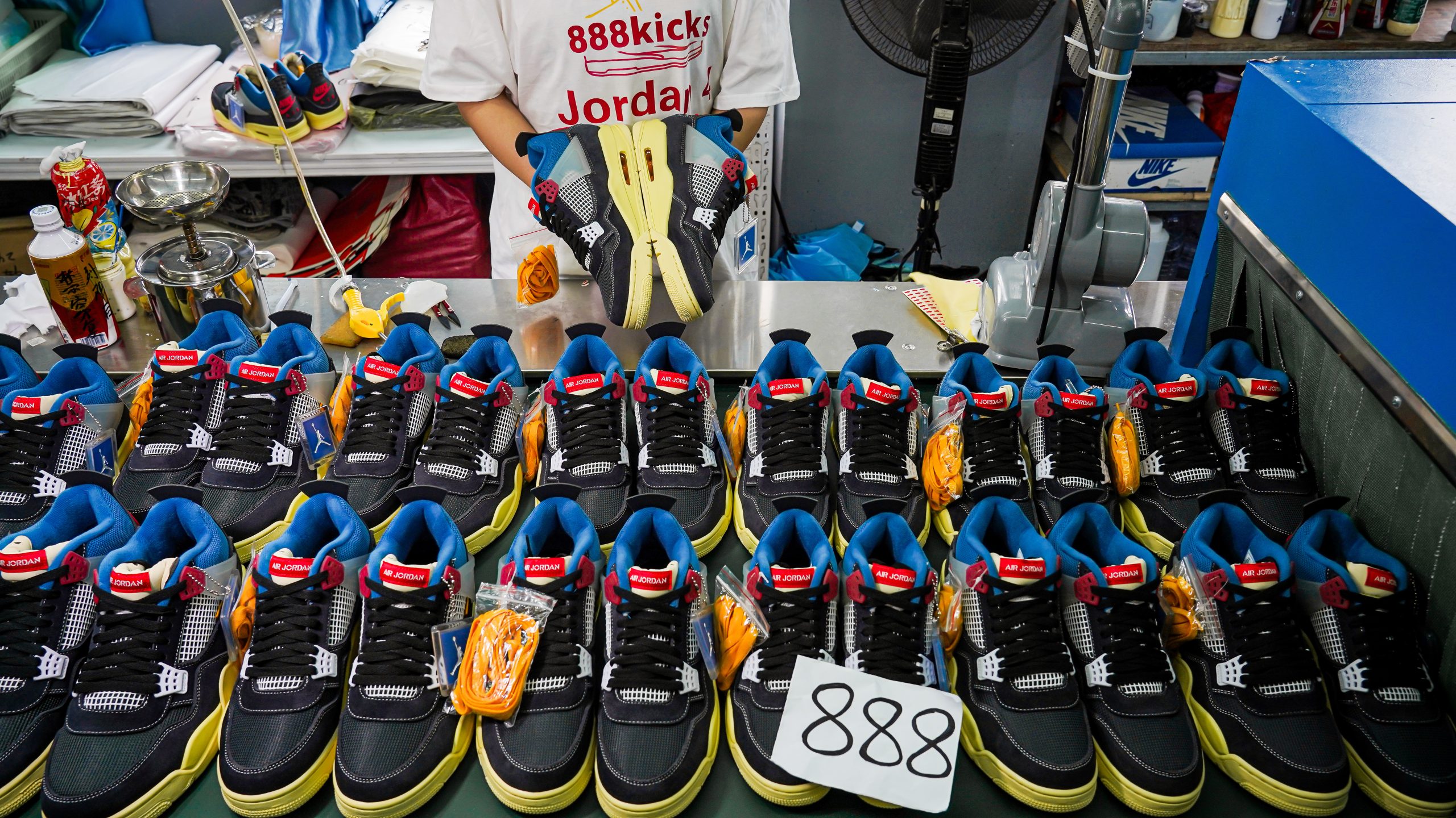 Jordan 4 Retro Union Off Noir