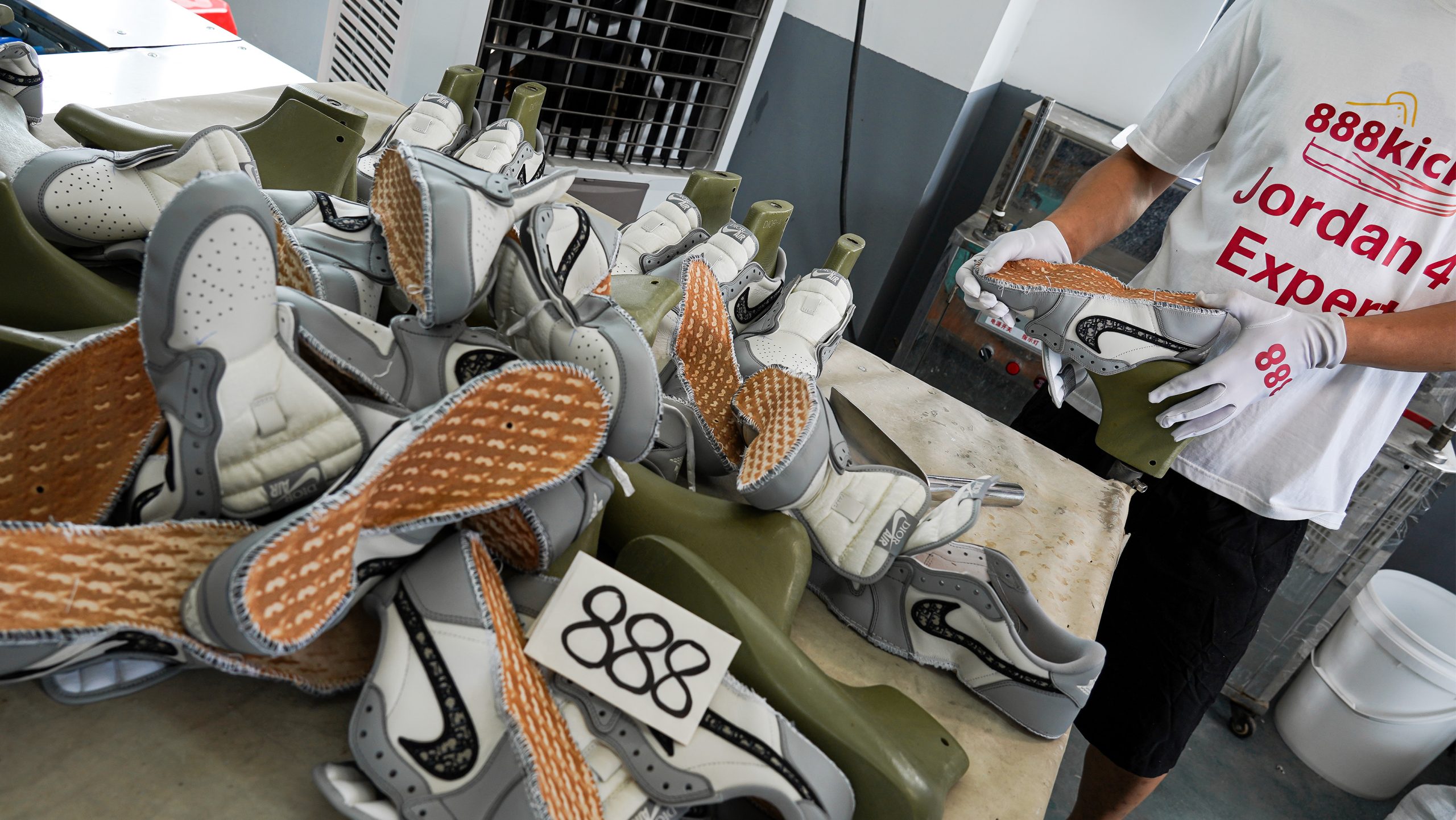 jordan 1 retro low D*or