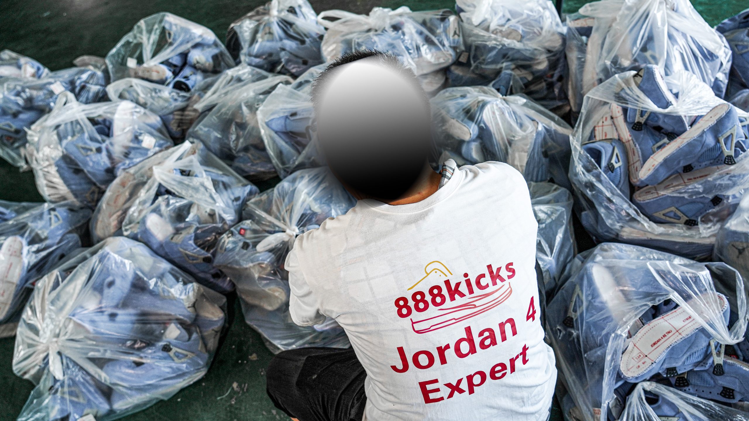 Jordan 4 Retro University Blue