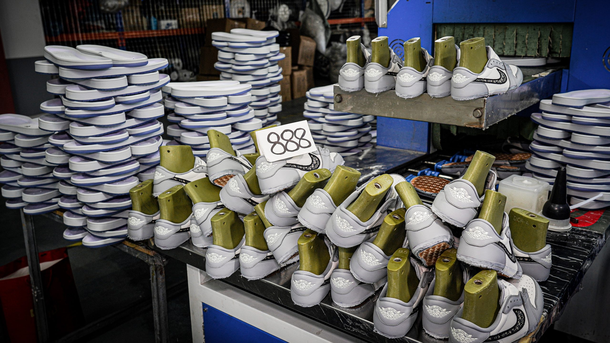 jordan 1 retro low D*or