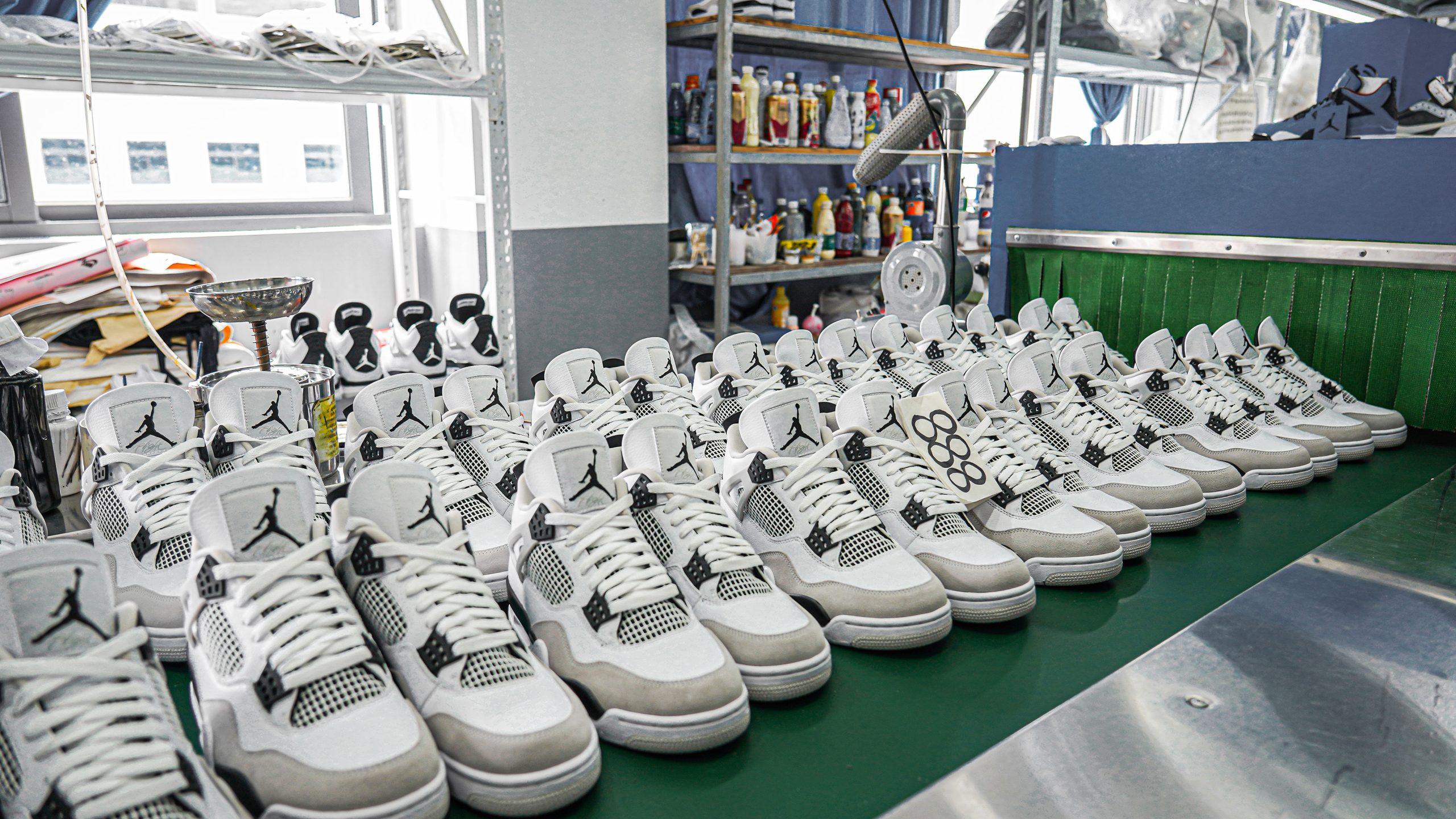 Jordan 4 Retro Military Black