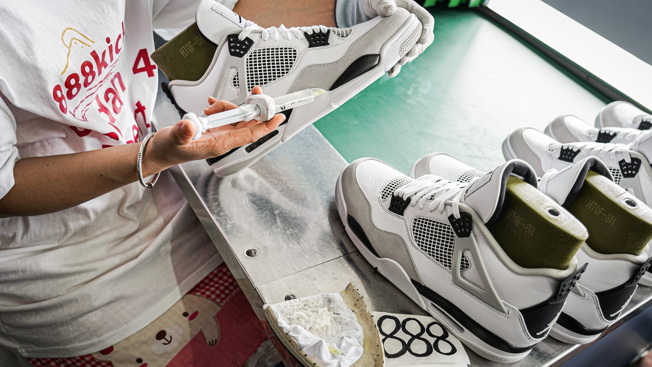 Jordan 4 Retro Military Black