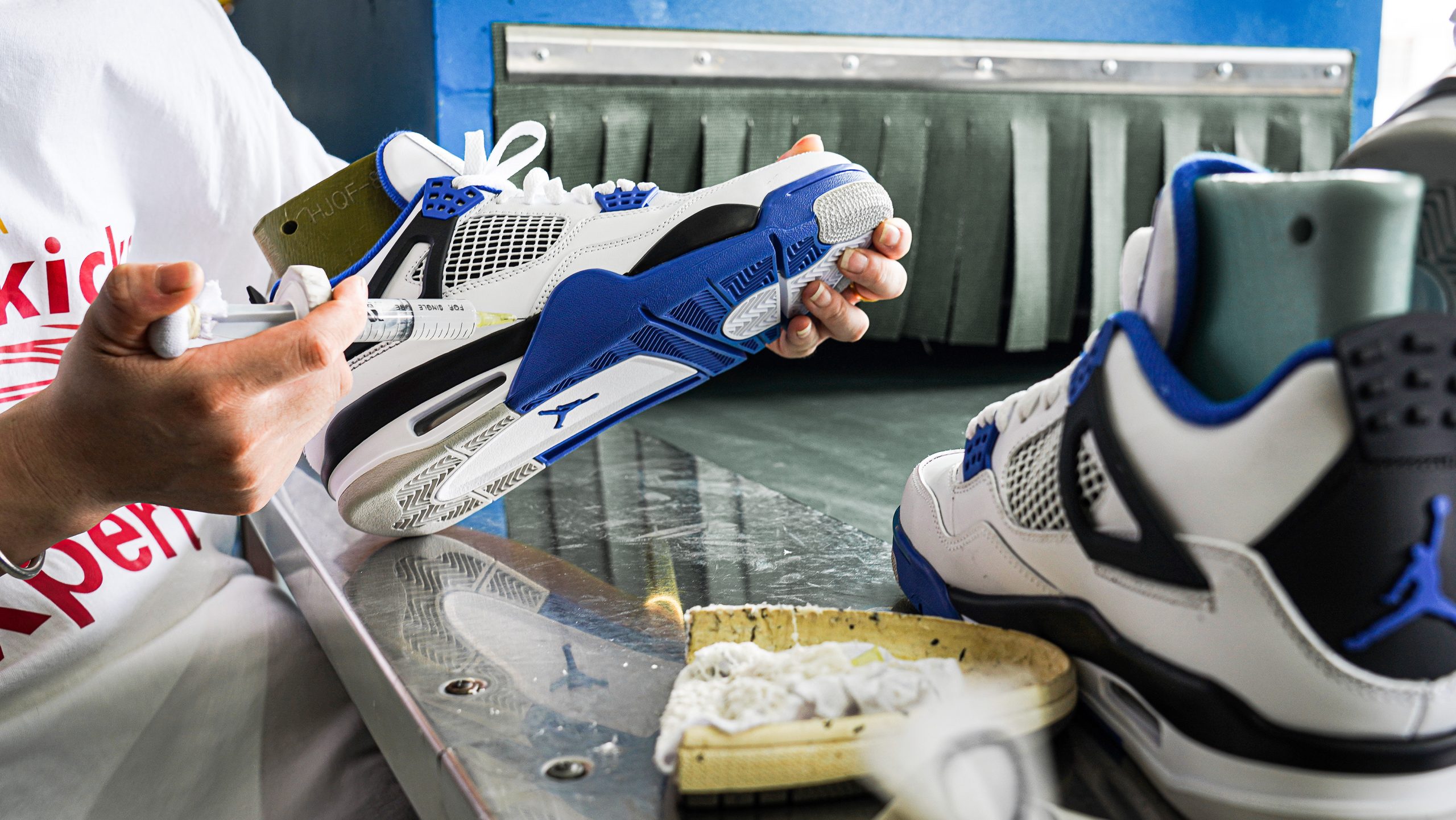 Jordan 4 Retro Motorsports 2017