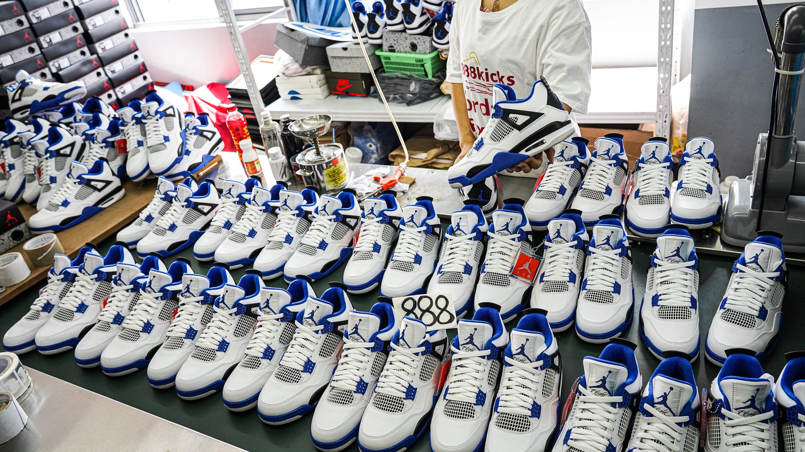 Jordan 4 Retro Motorsports 2017