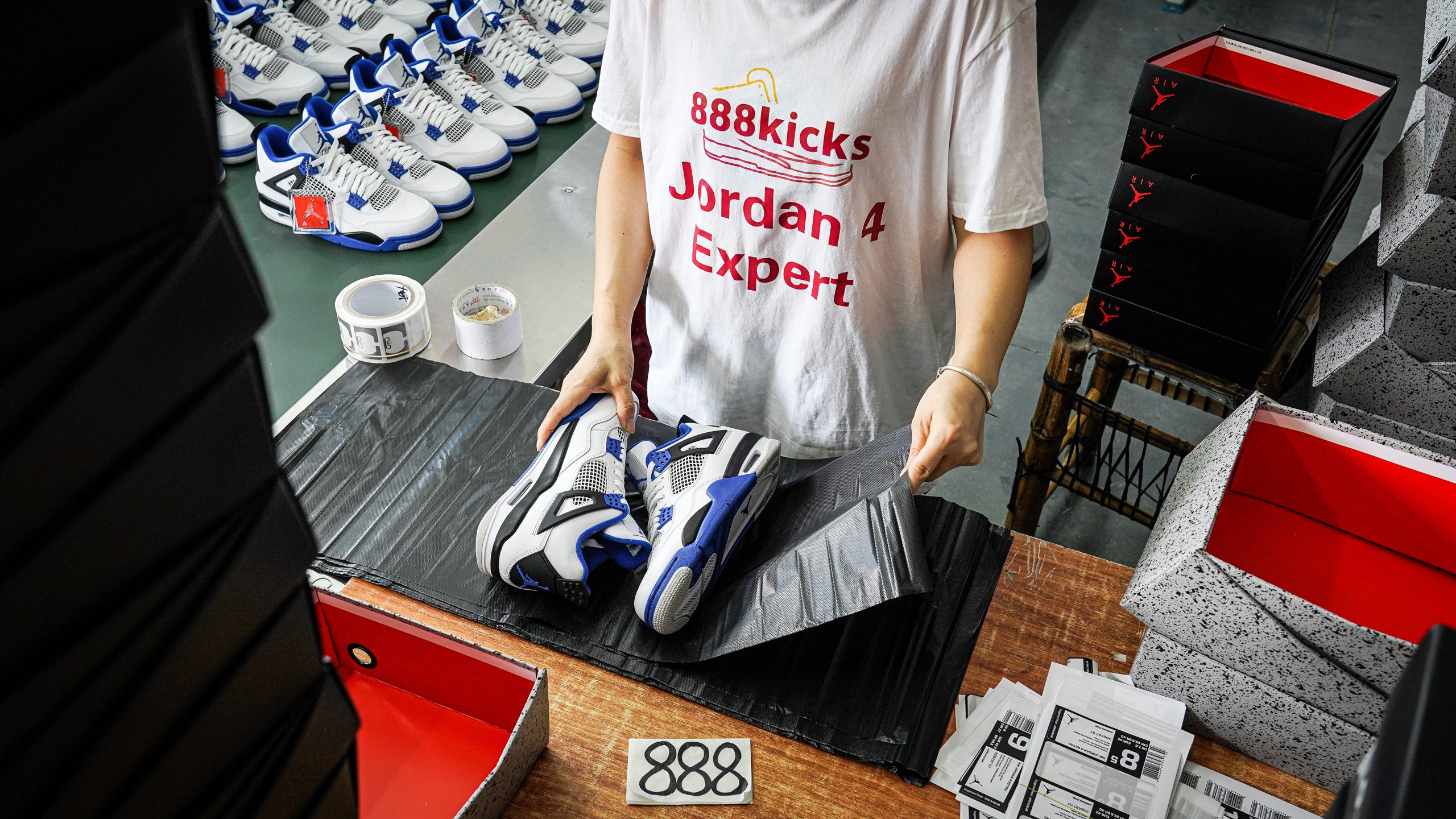 Jordan 4 Retro Motorsports 2017