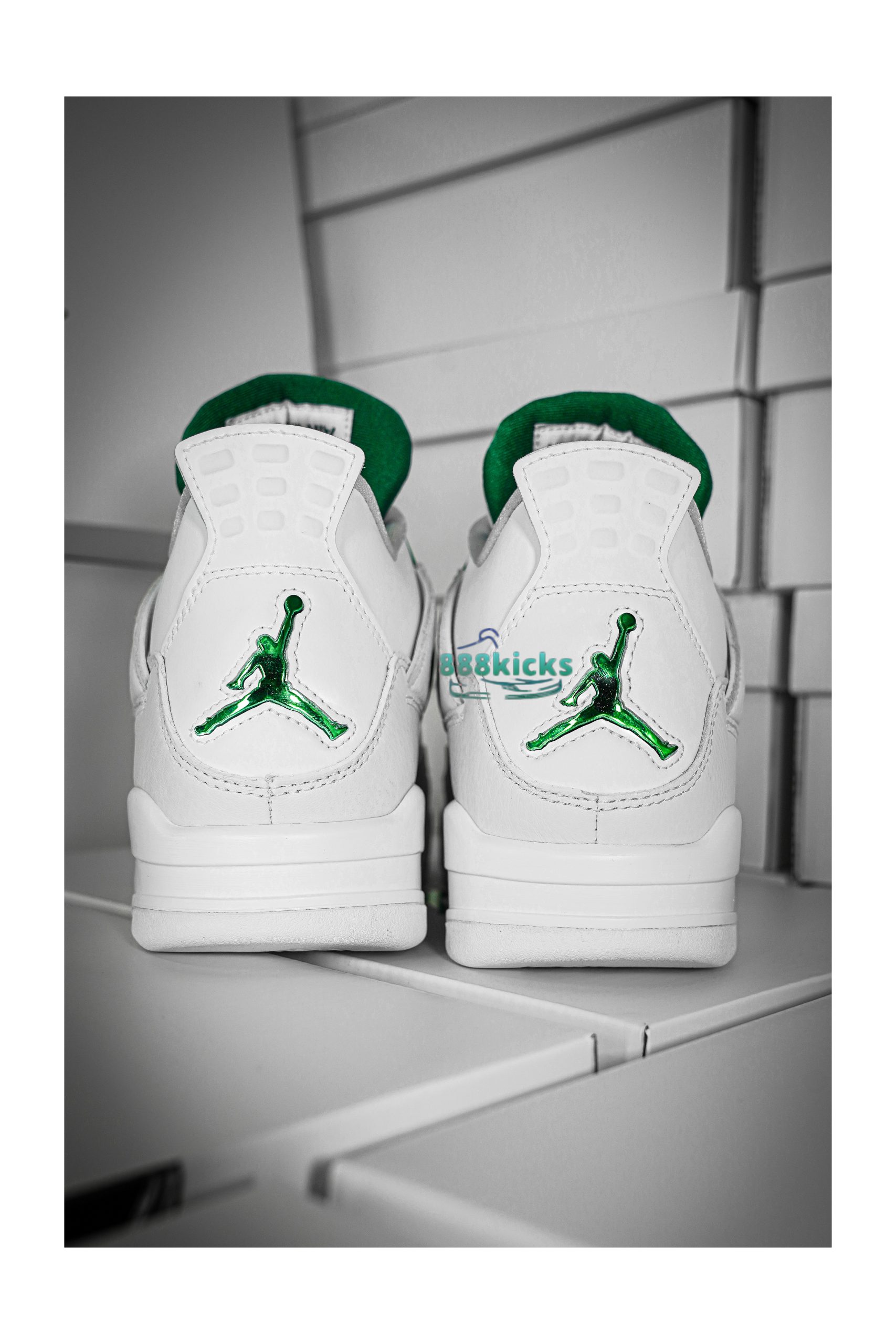 Jordan 4 Retro Metallic Green