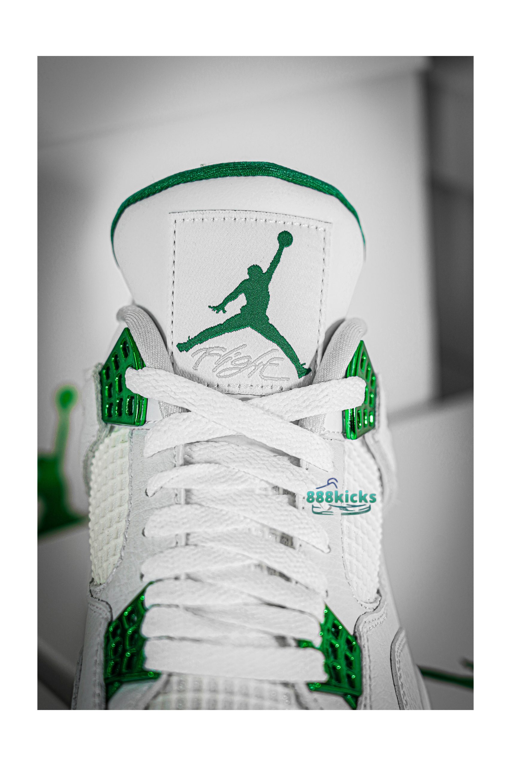 Jordan 4 Retro Metallic Green
