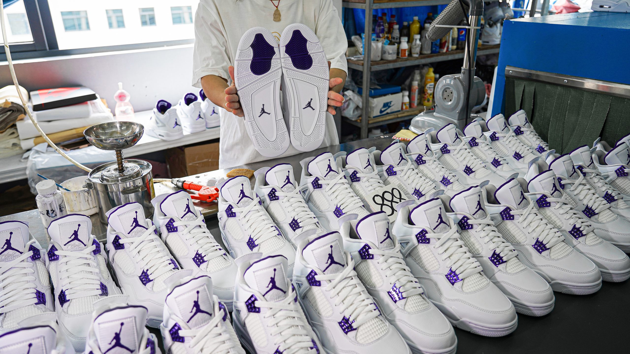 Jordan 4 Retro Metallic Purple