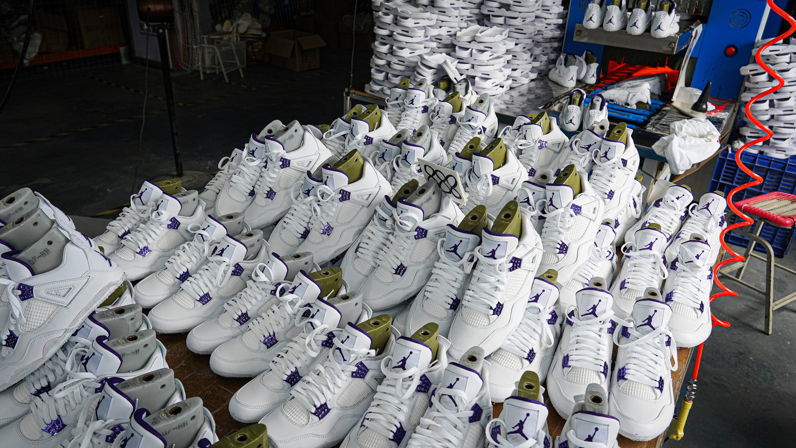 Jordan 4 Retro Metallic Purple