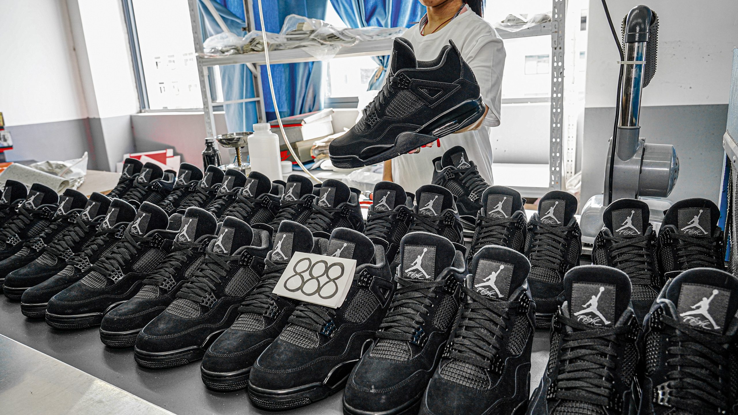 Jordan 4 Retro Black Cat 2020