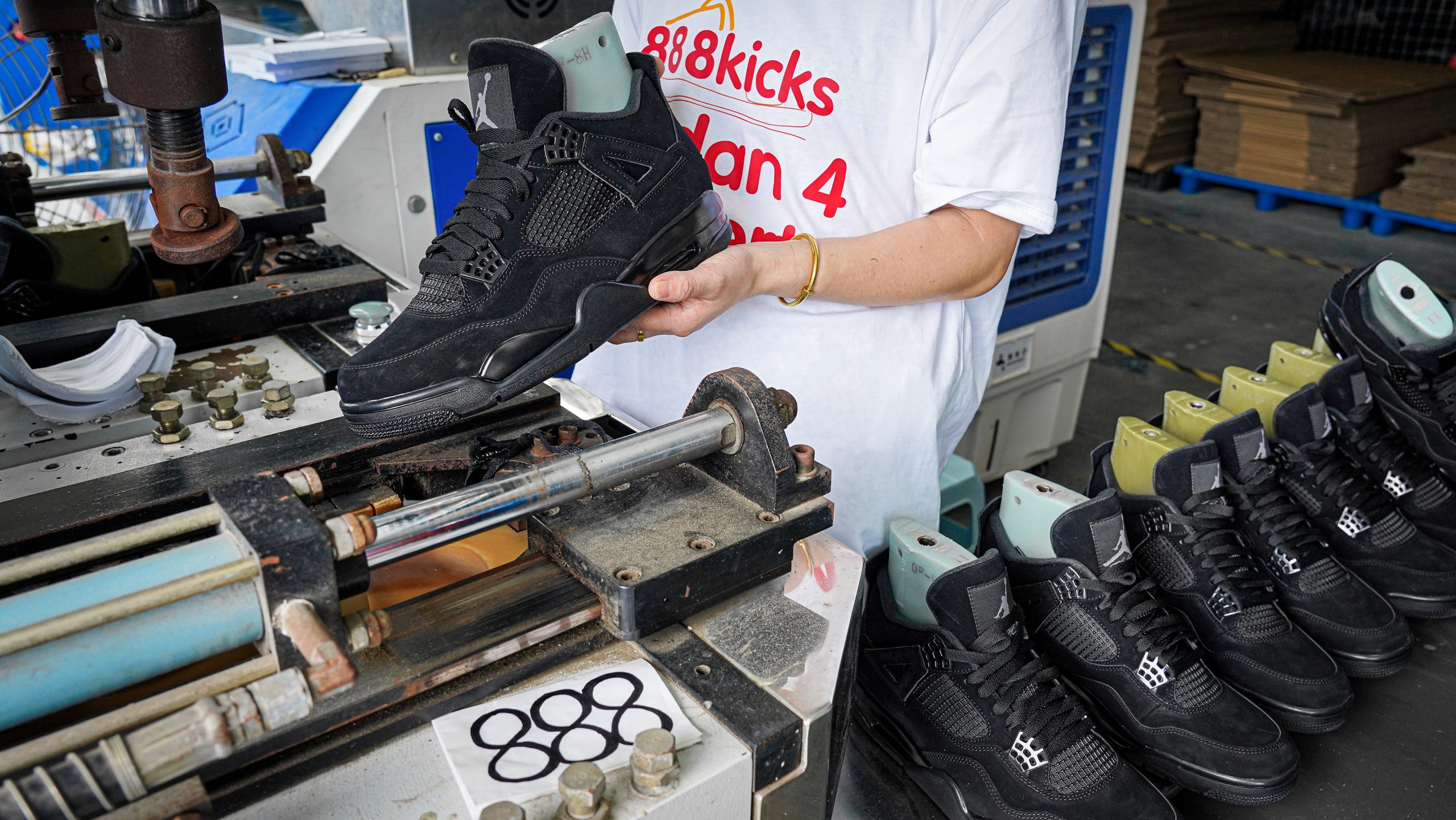 Jordan 4 Retro Black Cat 2020