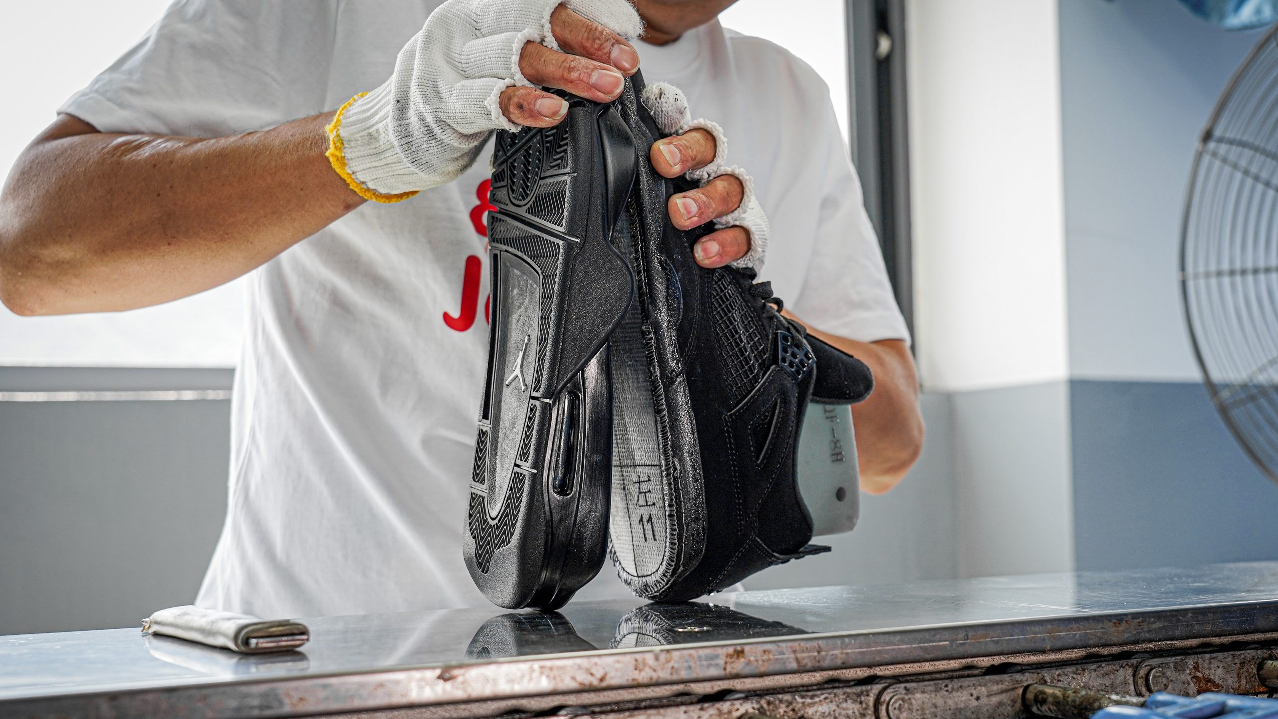 Jordan 4 Retro Black Cat 2020