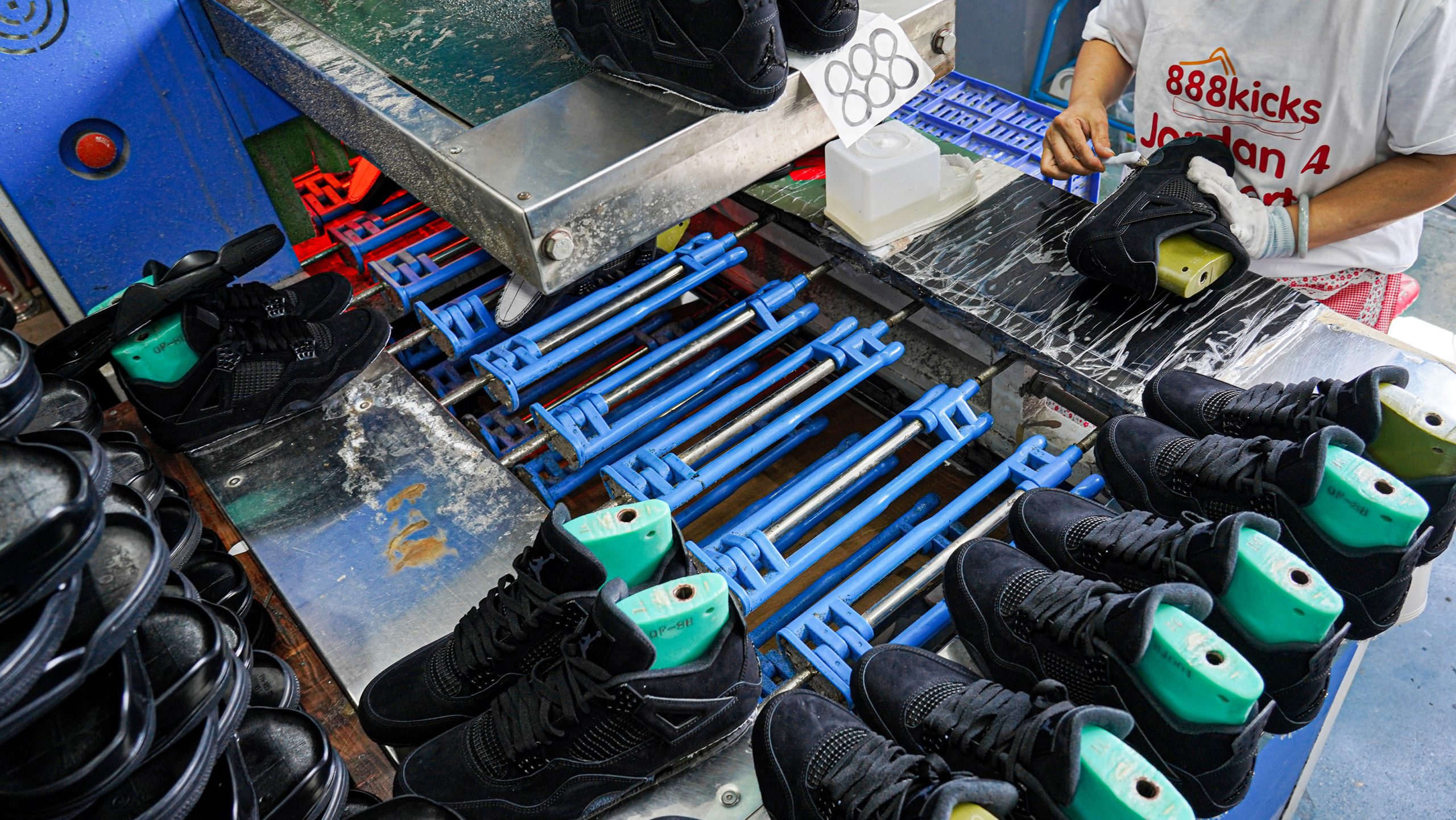 Jordan 4 Retro Black Cat 2020