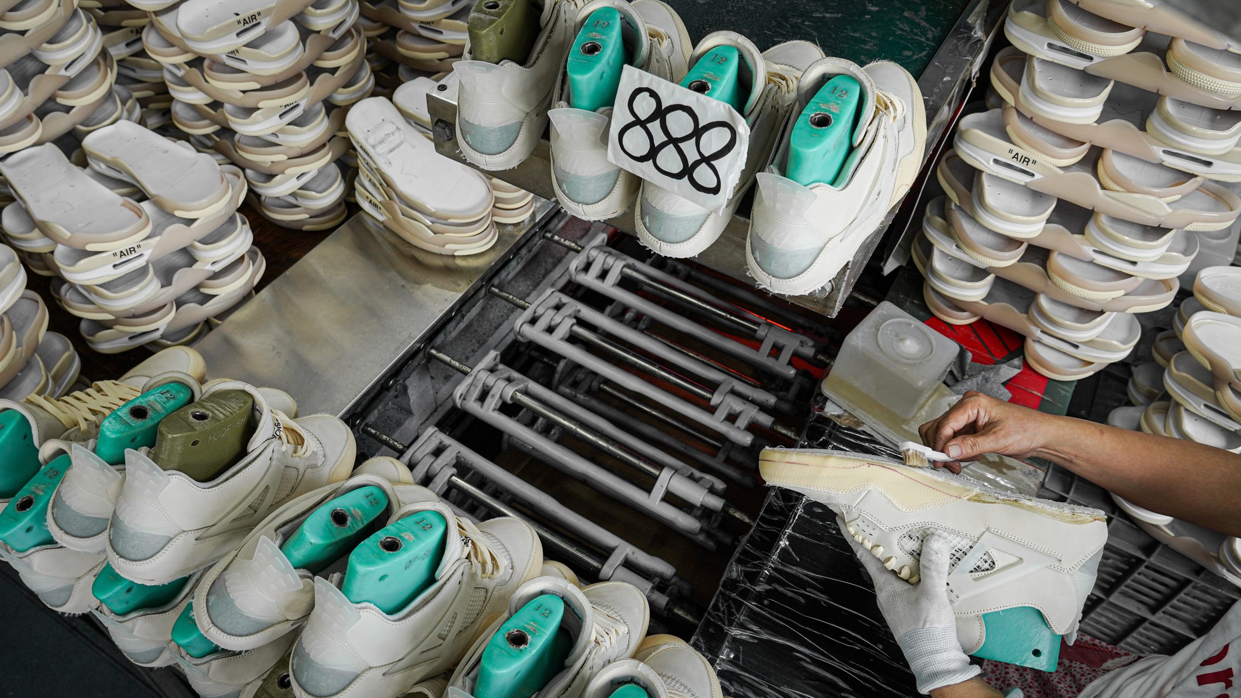 Jordan 4 Retro Off-White Sail