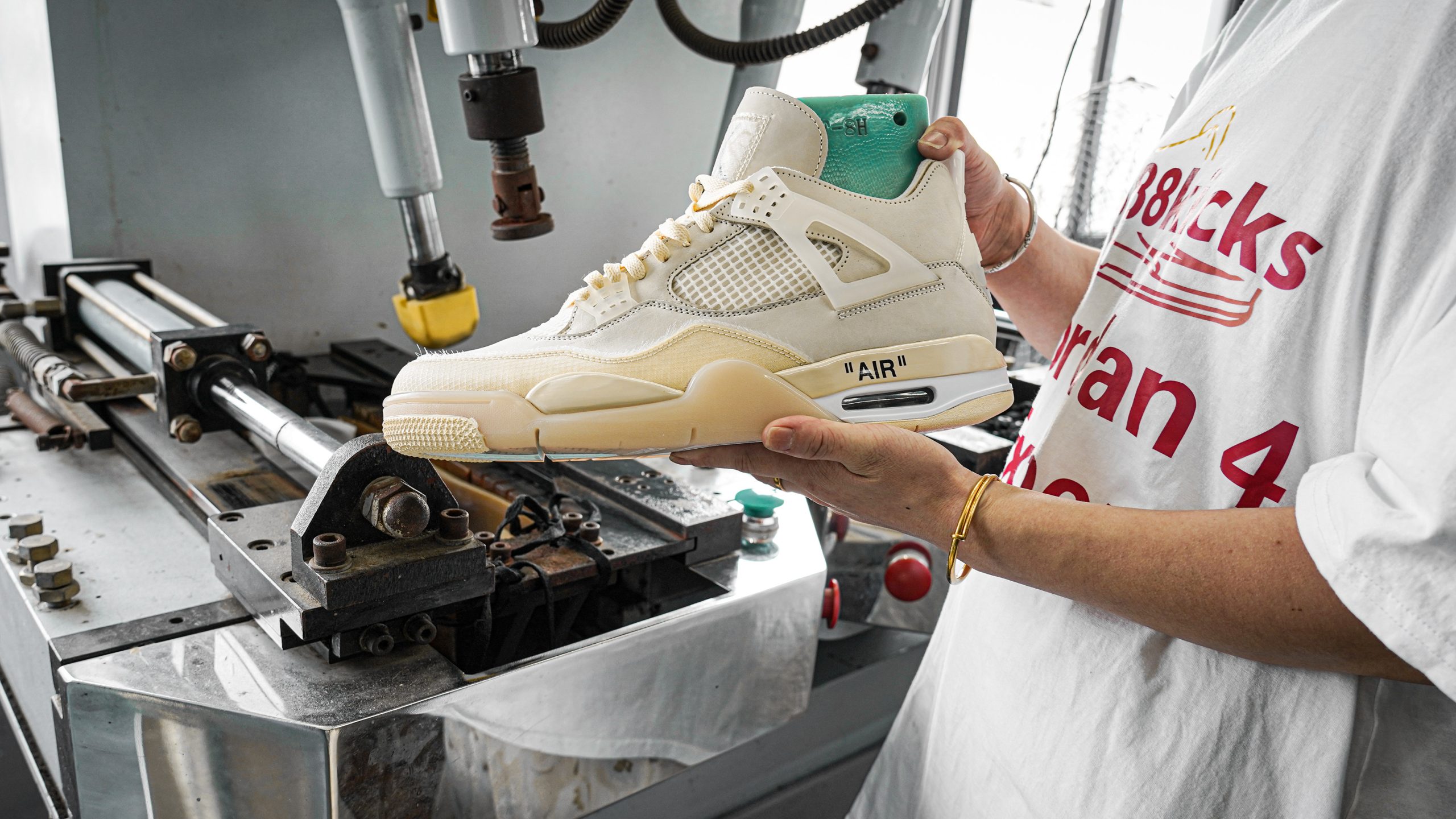 Jordan 4 Retro Off-White Sail