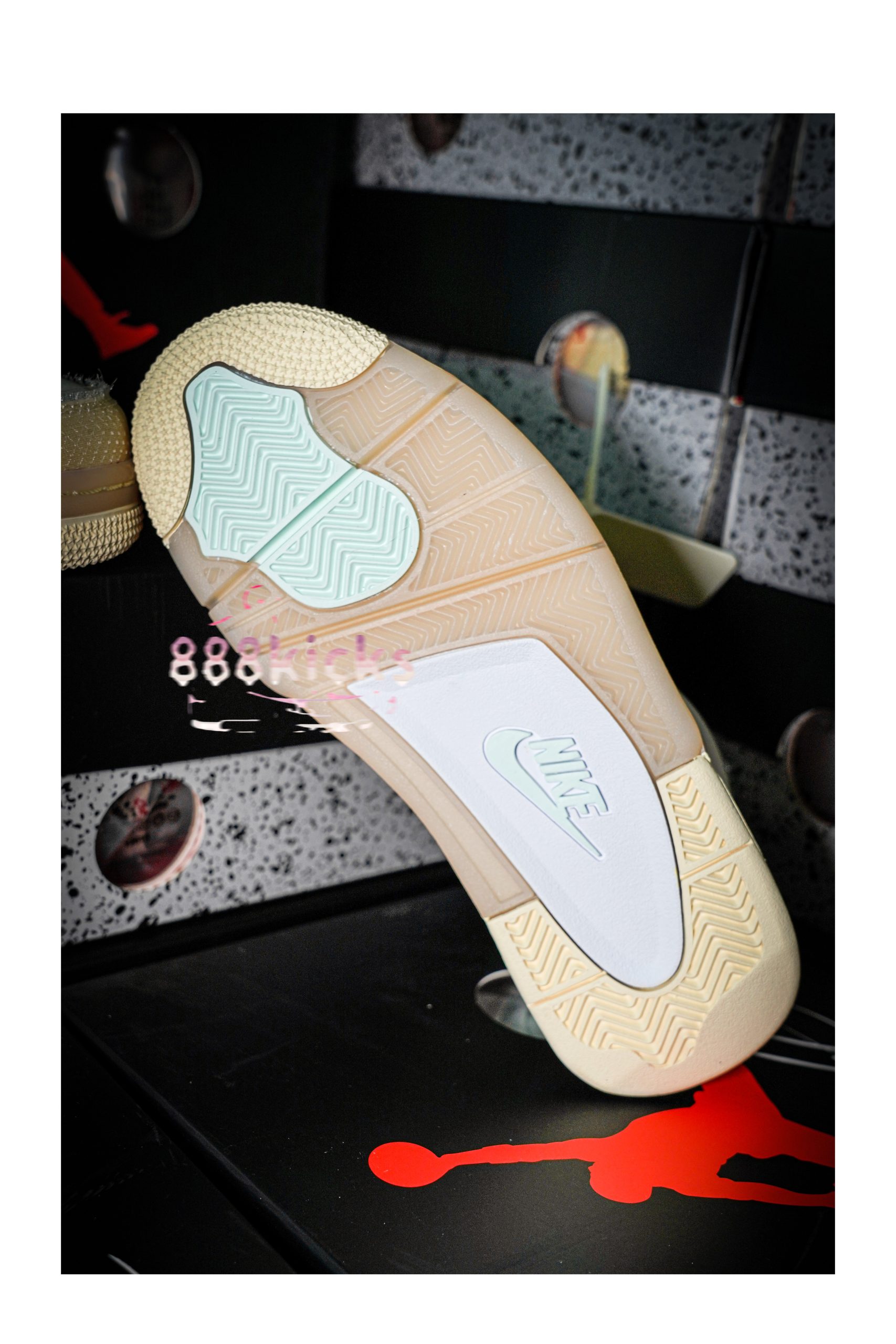 Jordan 4 Retro Off-White Sail