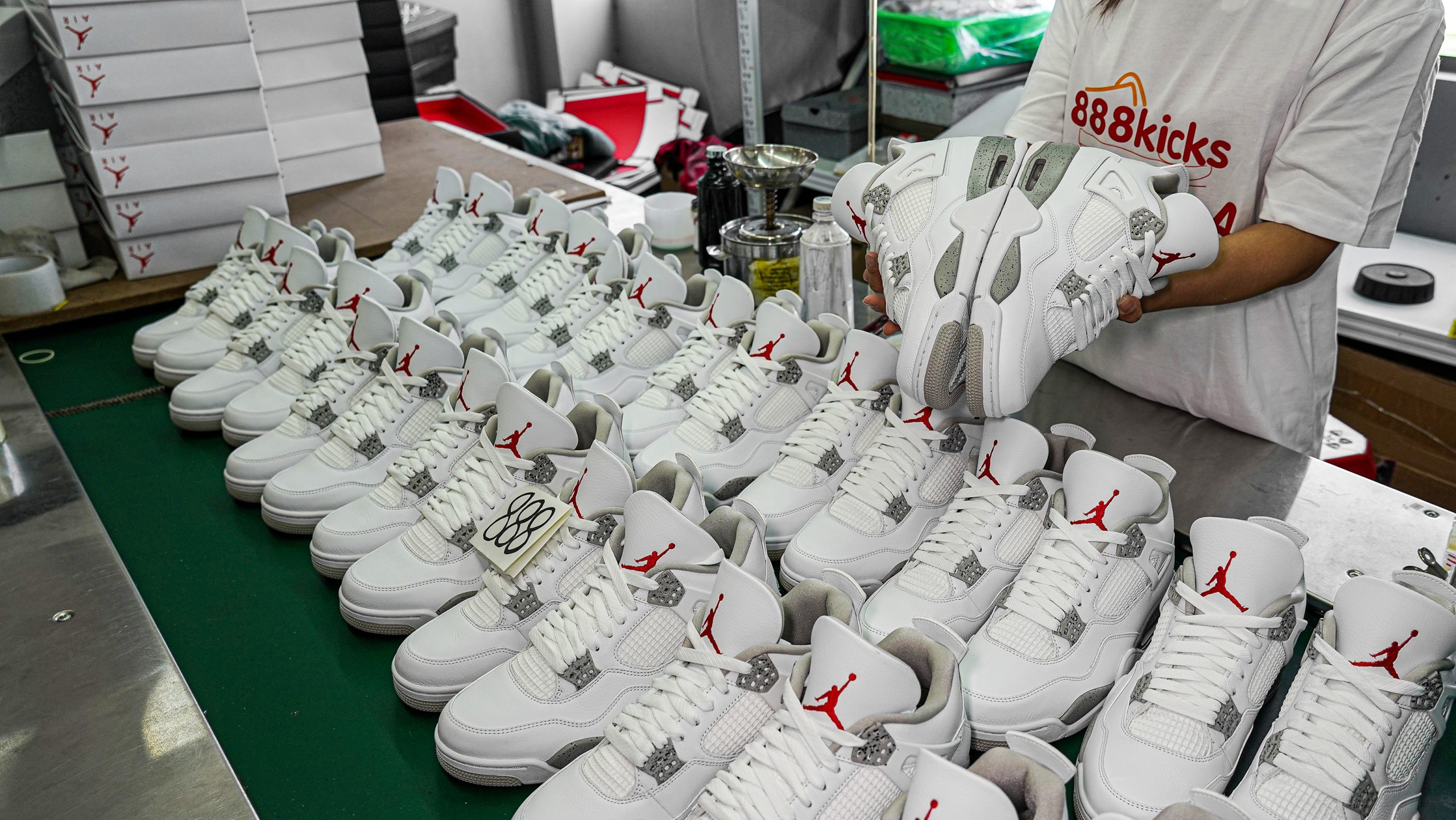 Jordan 4 Retro White Oreo 2021