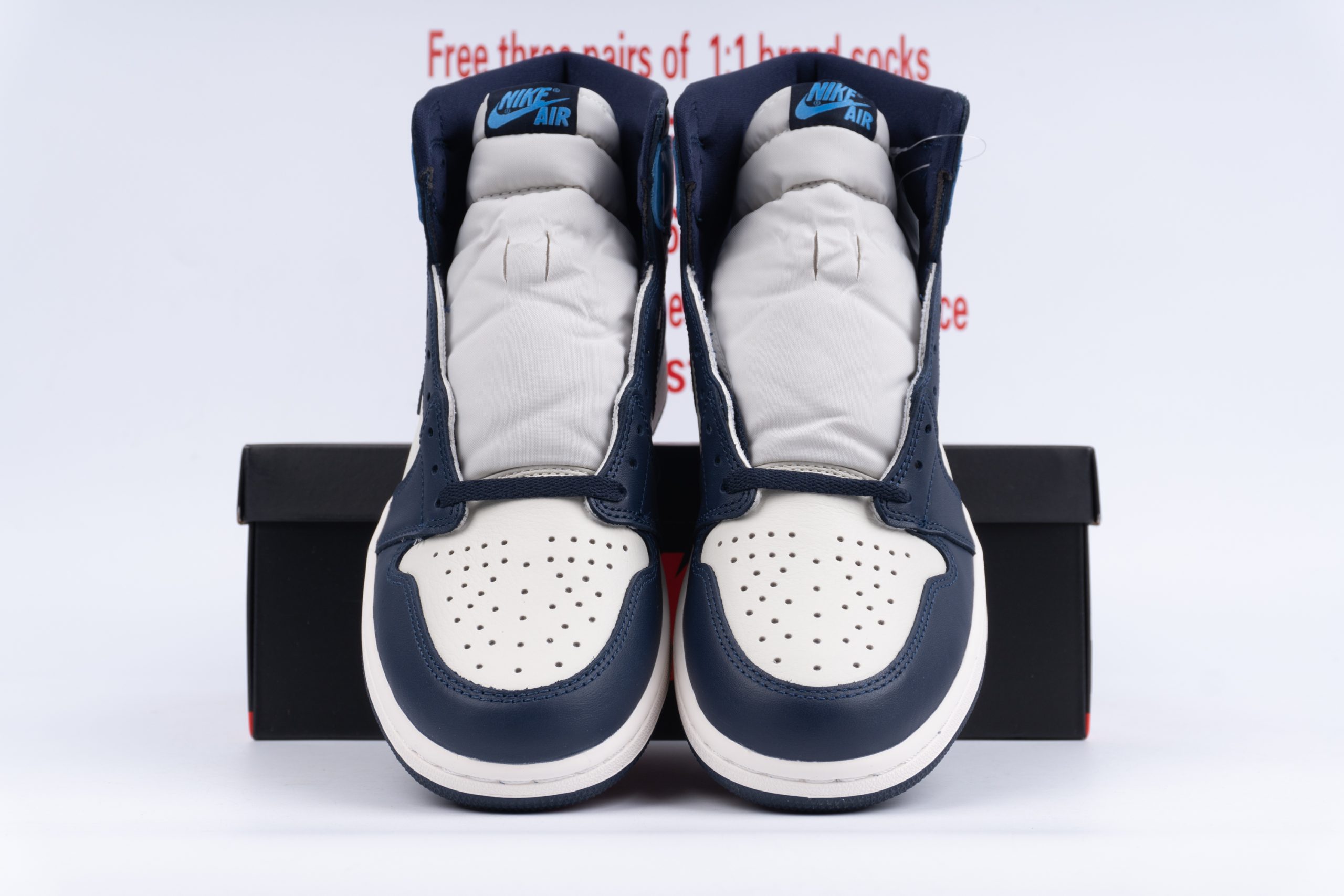 Jordan 1 Retro High Obsidian UNC