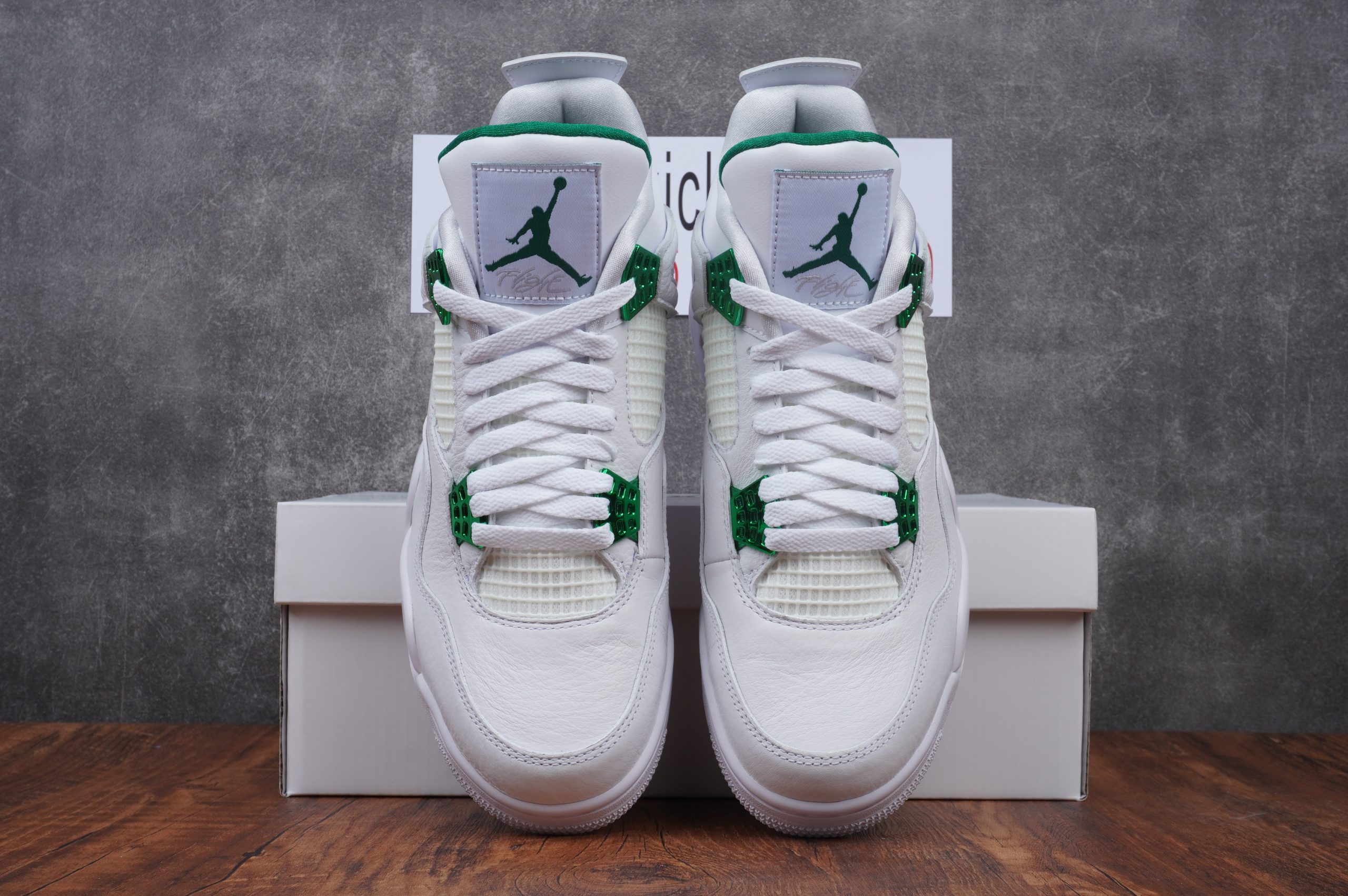 Jordan 4 Retro Metallic Green