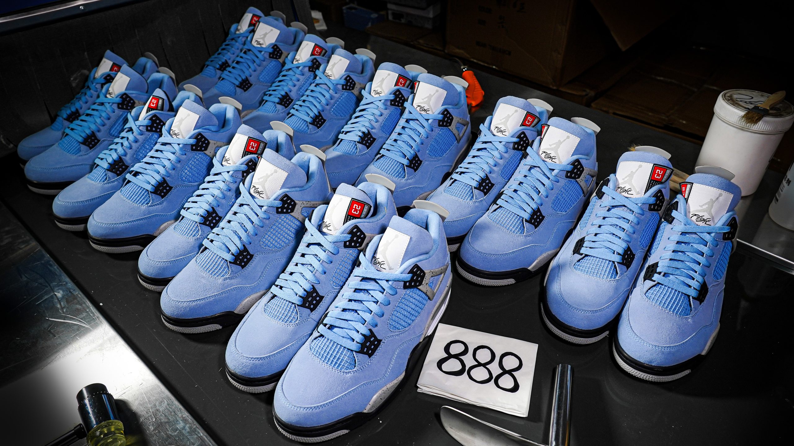 Jordan 4 Retro University Blue