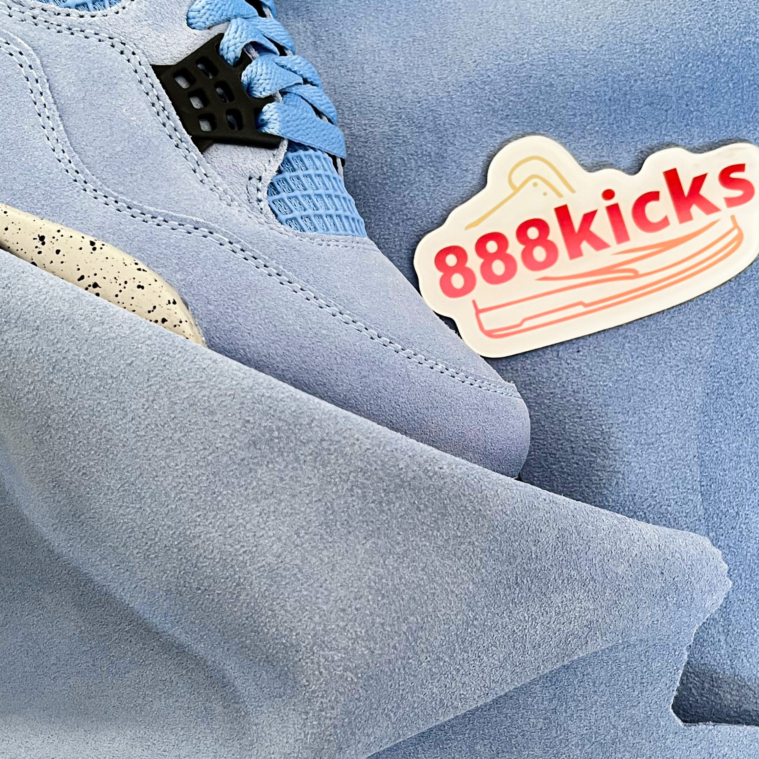 Jordan 4 Retro University Blue