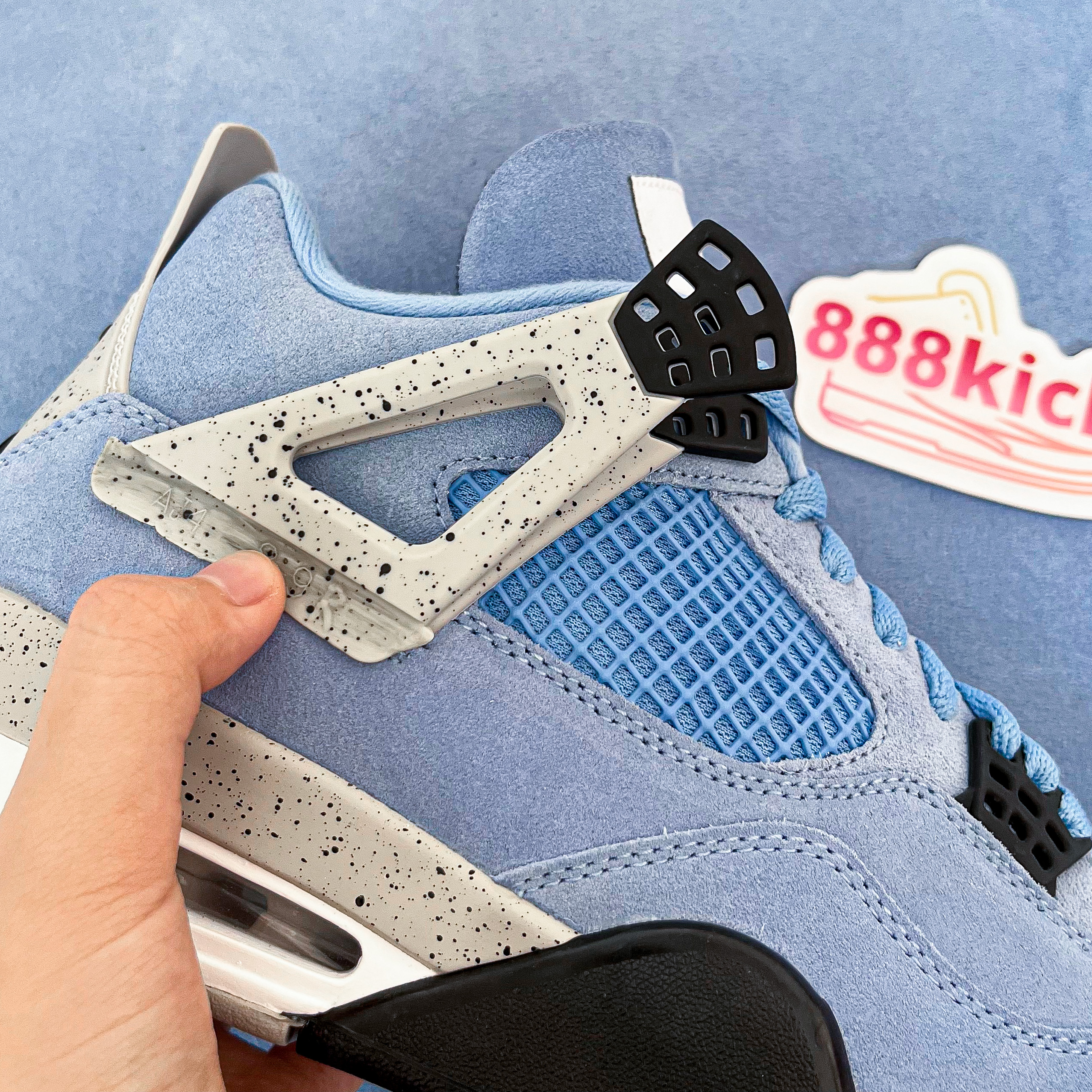 Jordan 4 Retro University Blue