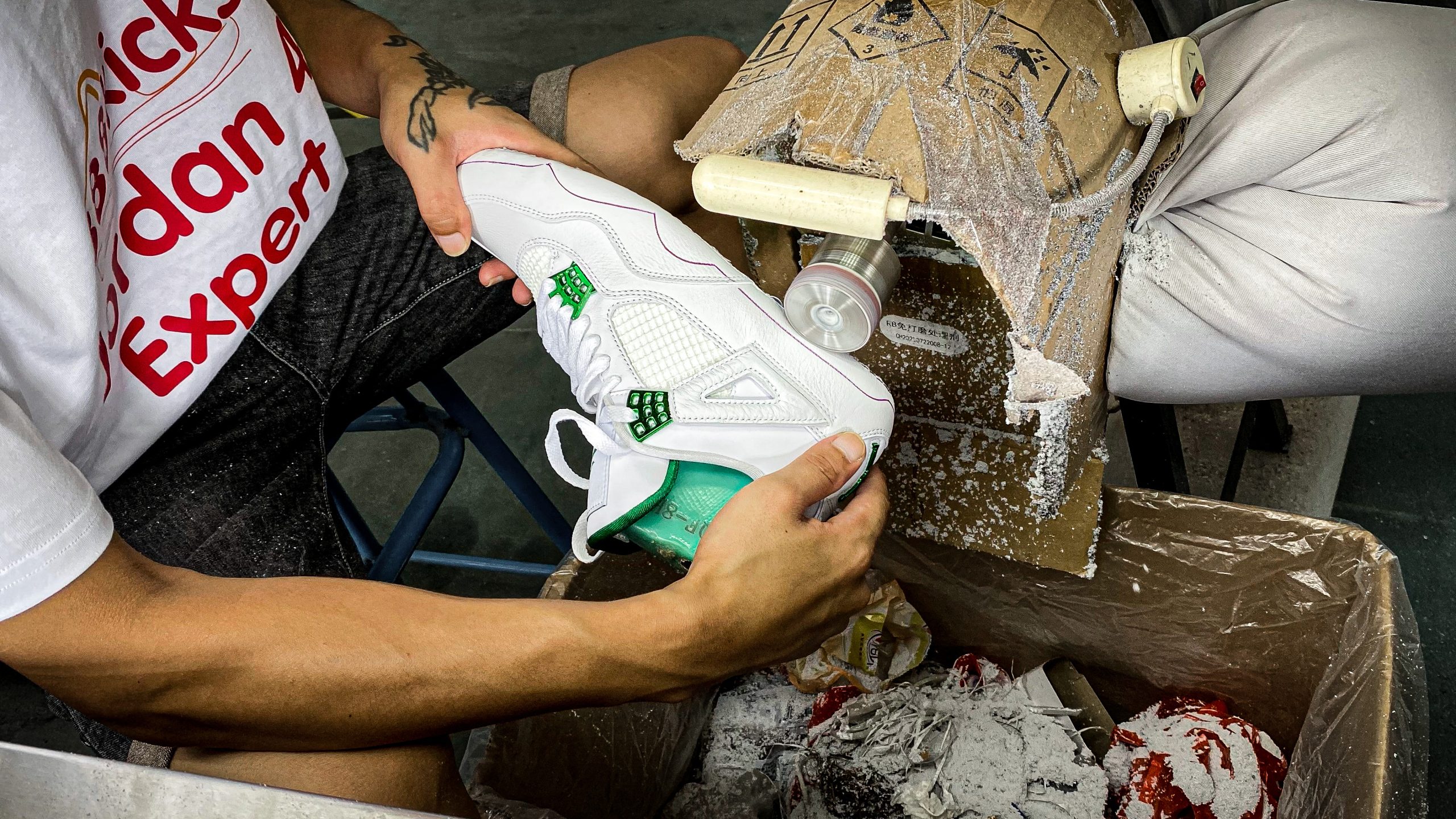 Jordan 4 Retro Metallic Green