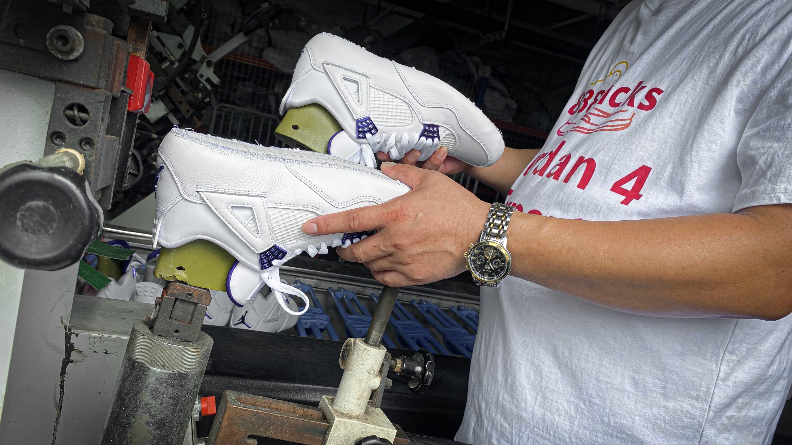 Jordan 4 Retro Metallic Purple