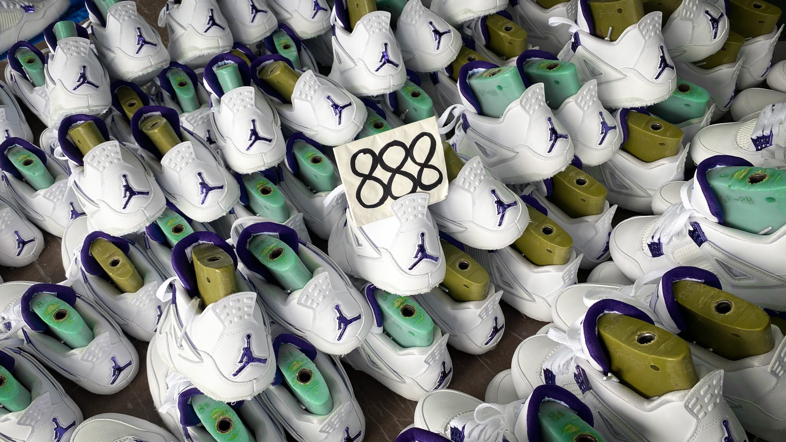 Jordan 4 Retro Metallic Purple