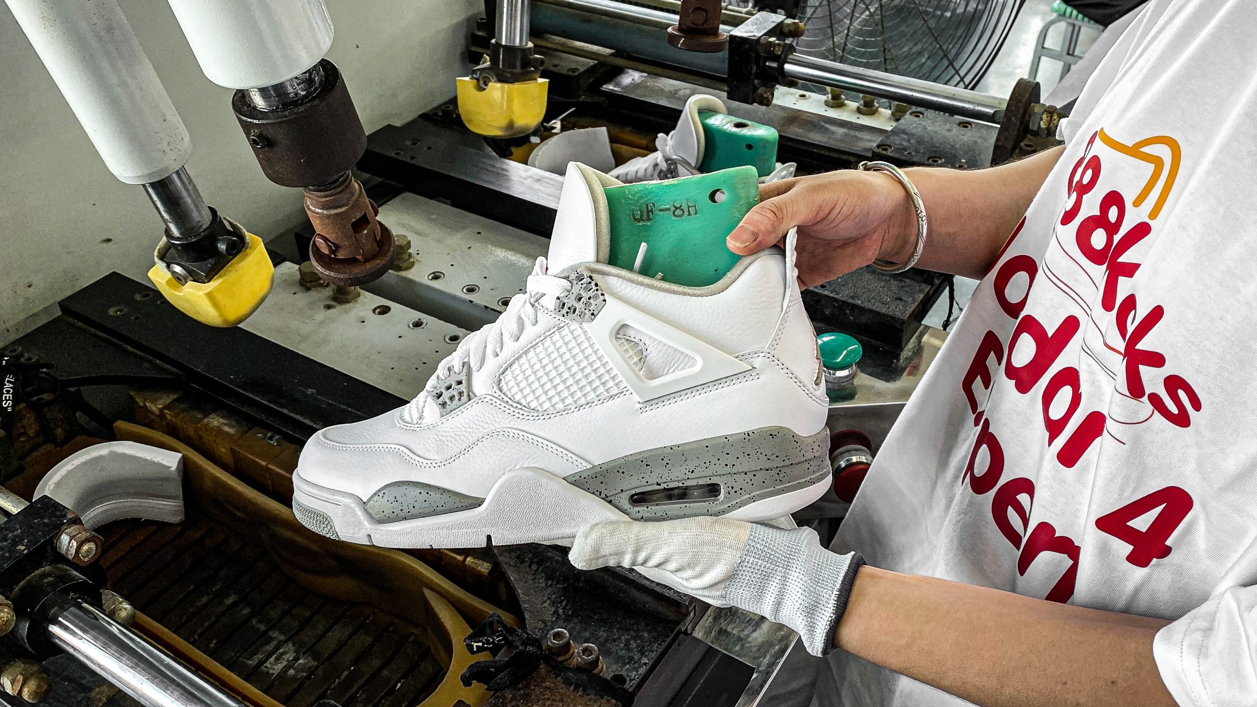 Jordan 4 Retro White Oreo 2021