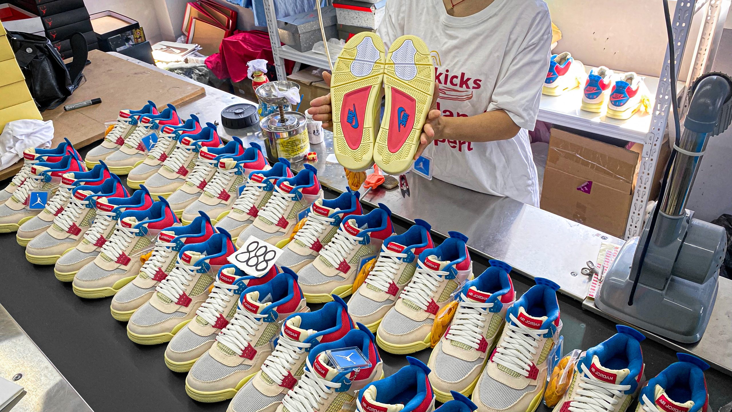 Jordan 4 Retro Union Guava Ice