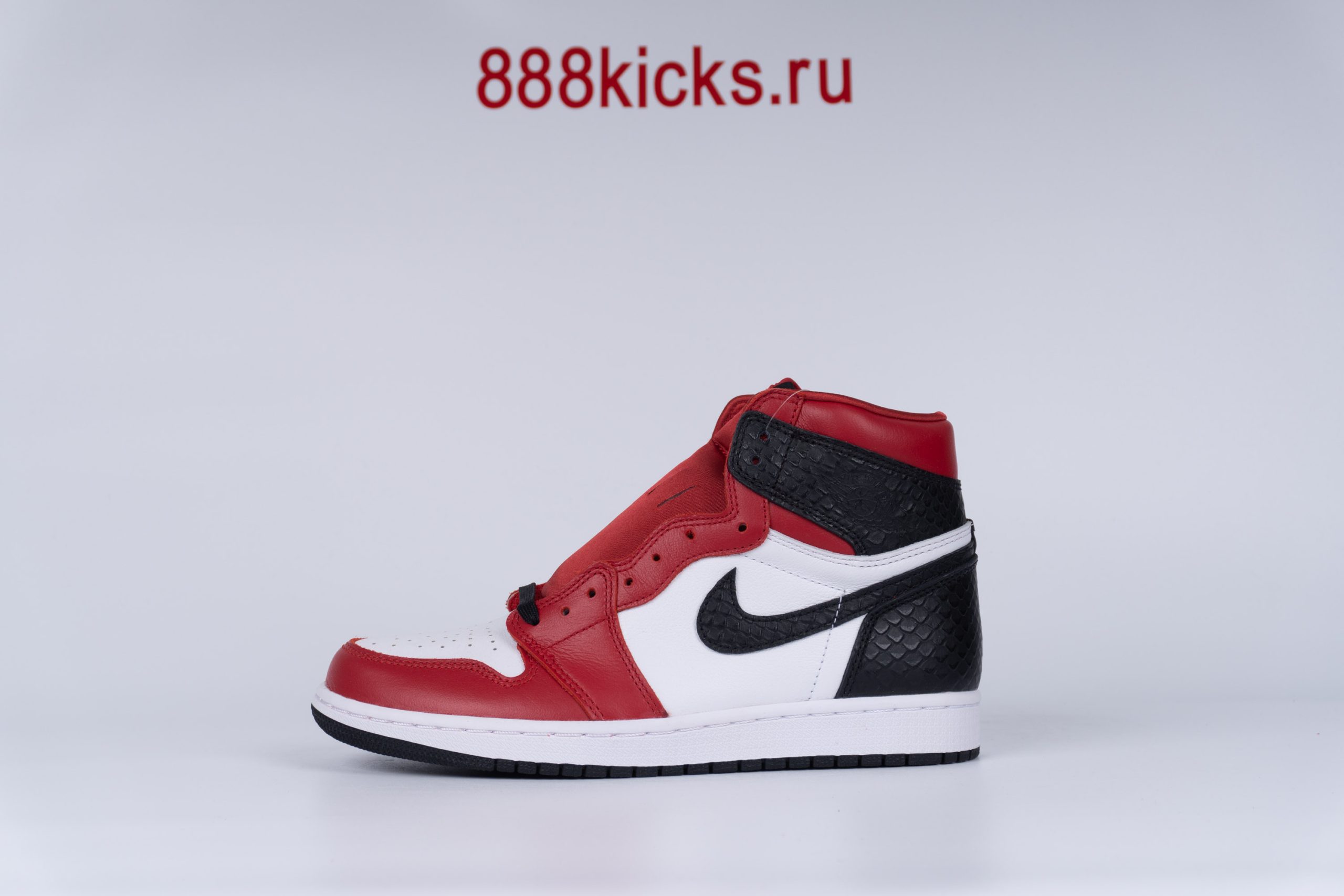Jordan 1 Retro High Satin Snake Chicago (W)
