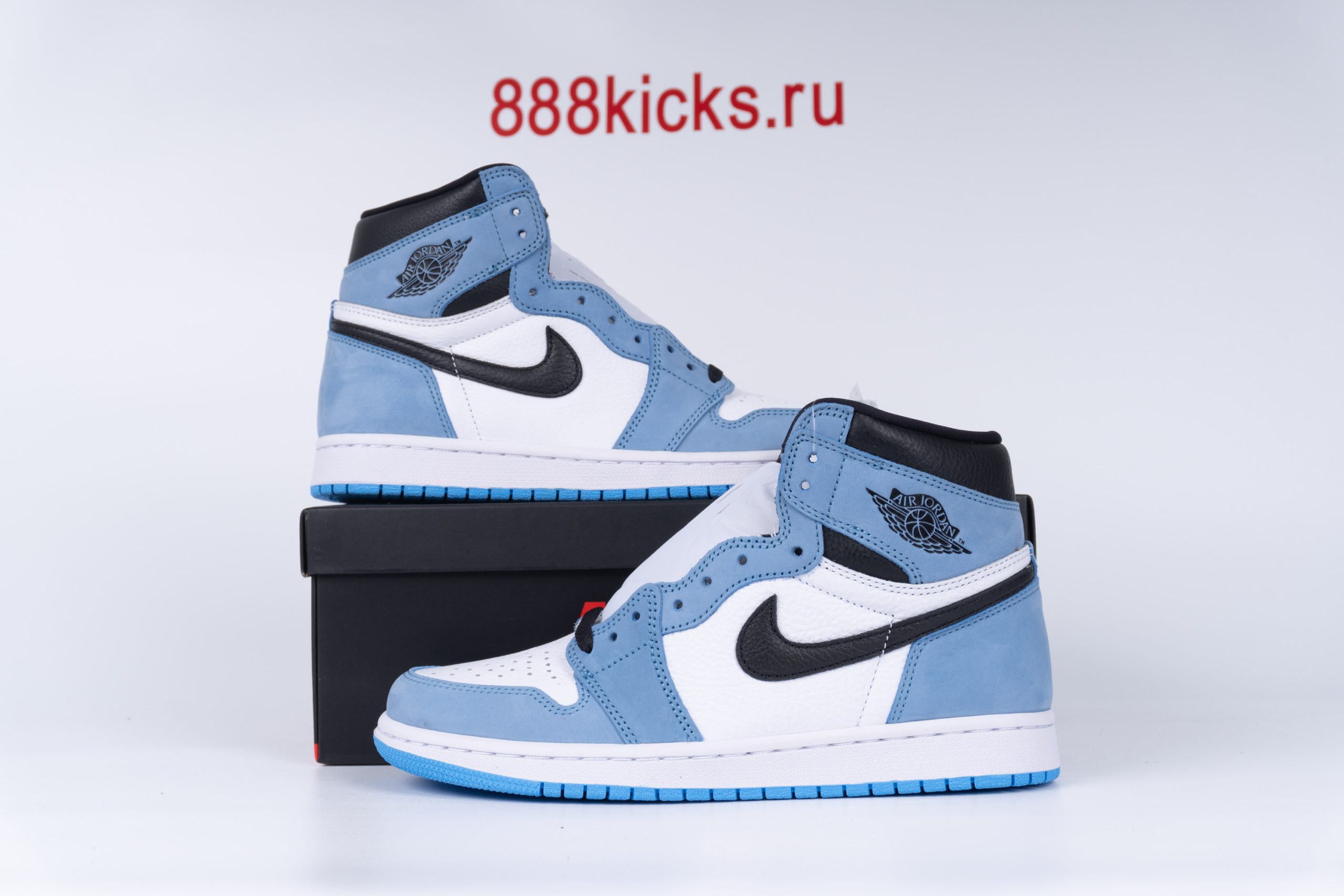 Jordan 1 Retro High White University Blue Black