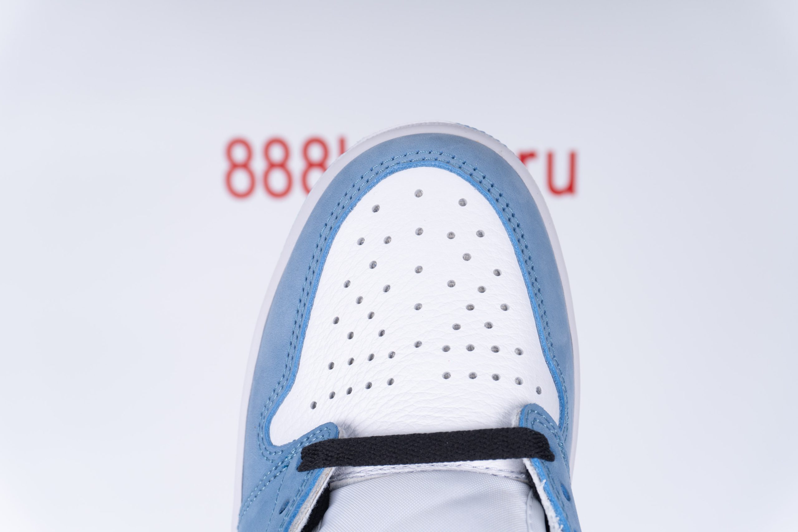 Jordan 1 Retro High White University Blue Black