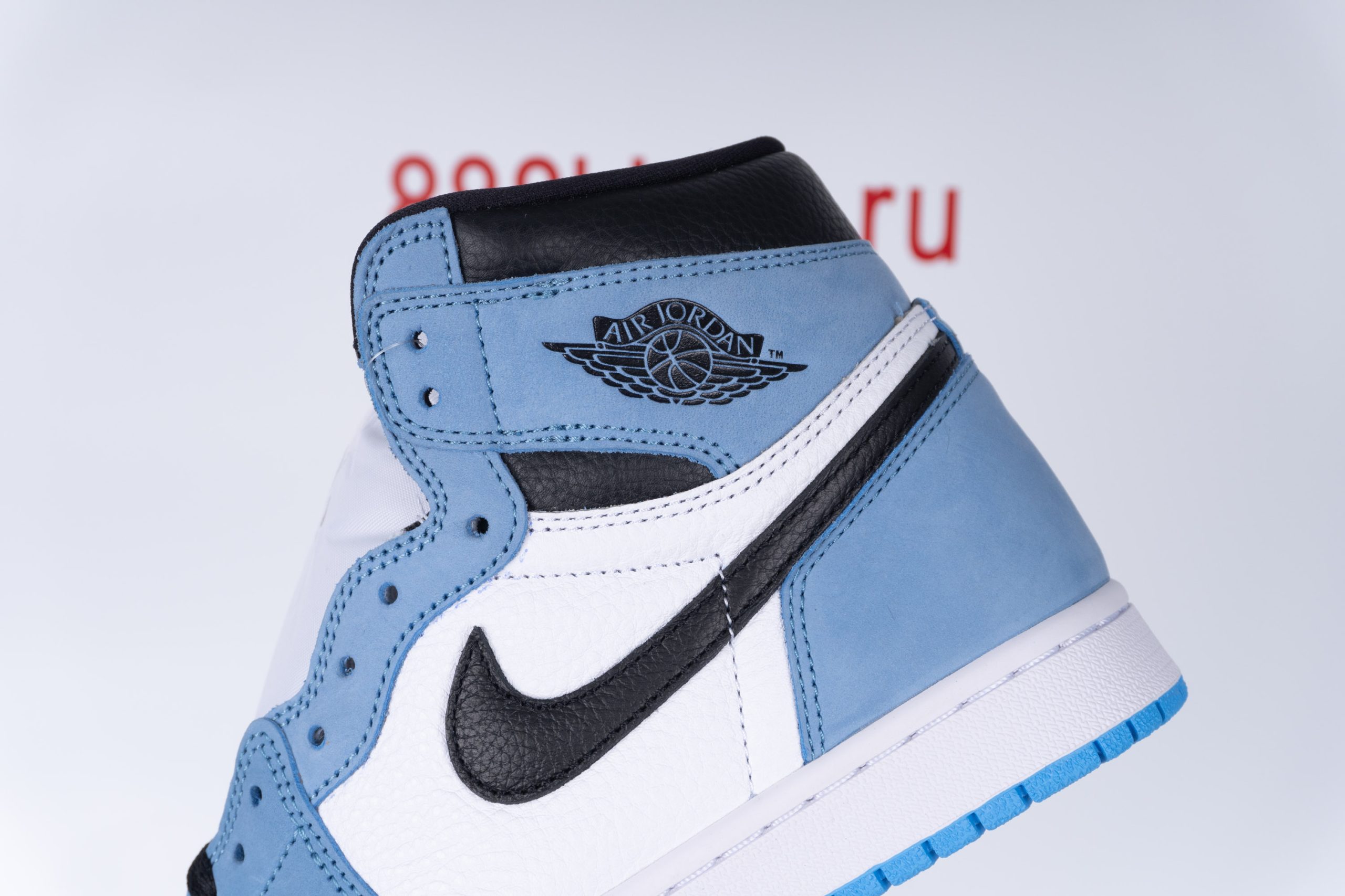 Jordan 1 Retro High White University Blue Black