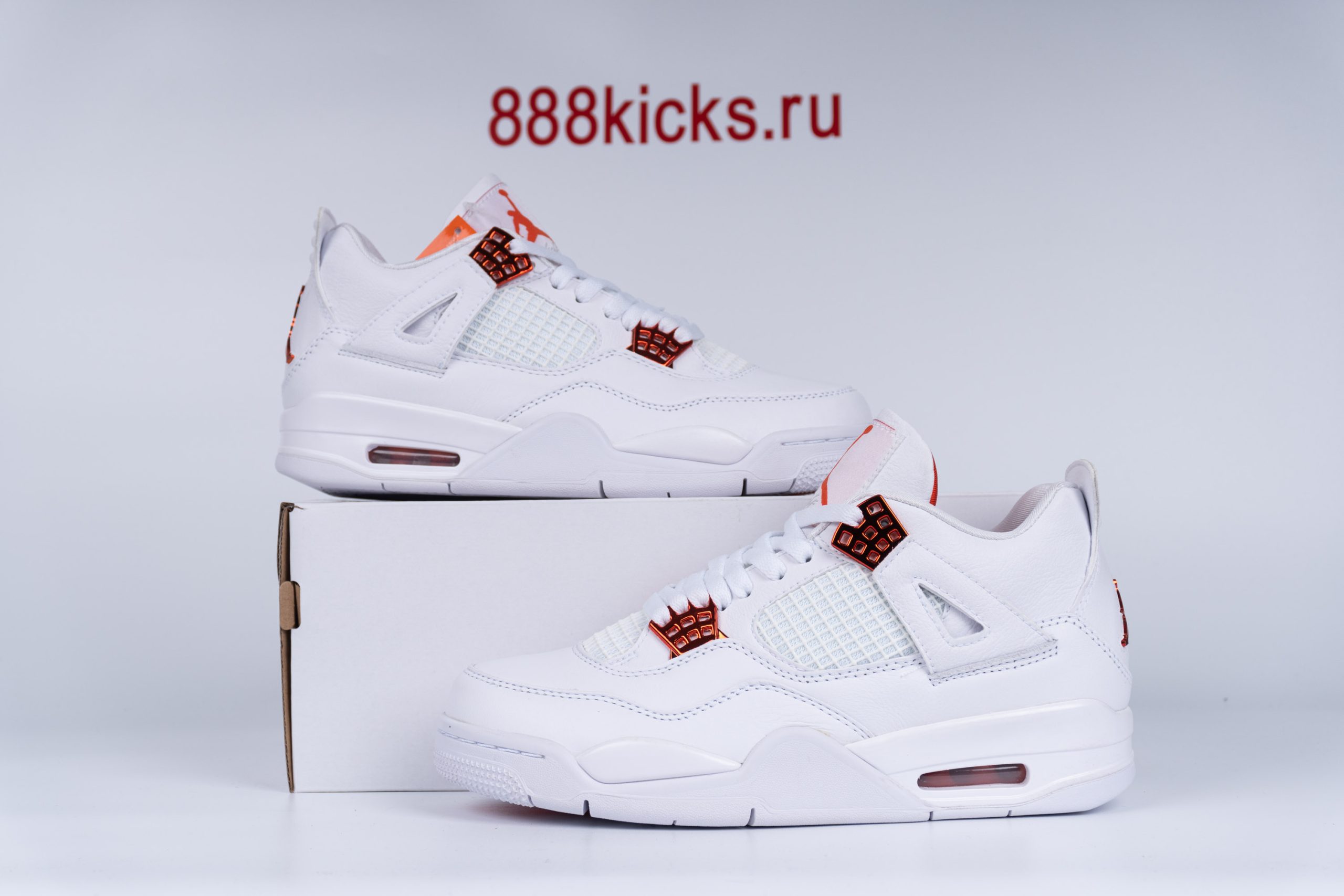 Jordan 4 Retro Metallic Orange