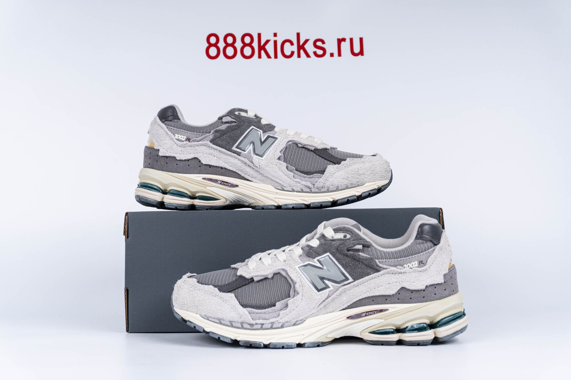 New Balance 2002R Protection Pack Rain Cloud