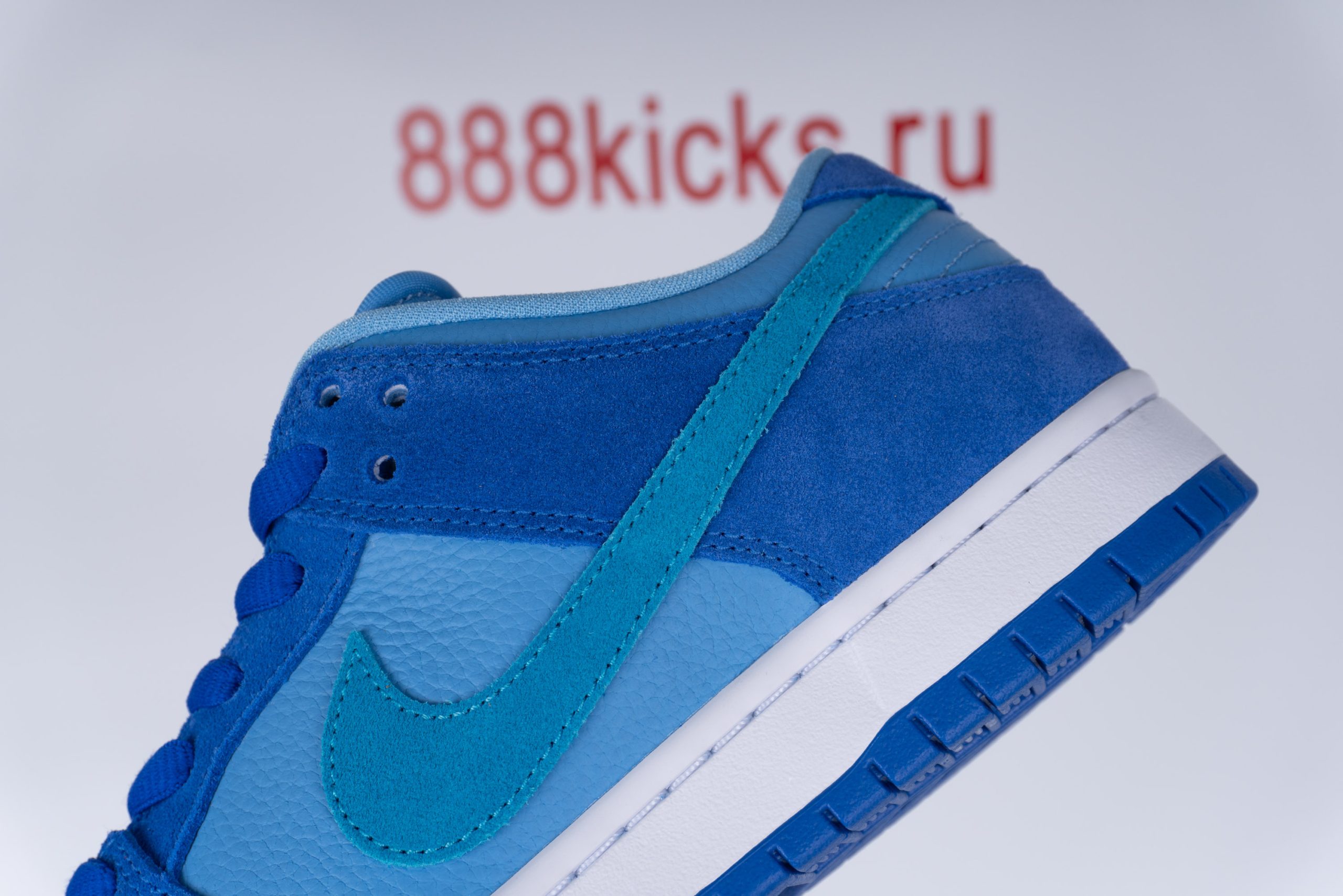 Nike SB Dunk Low Blue Raspberry