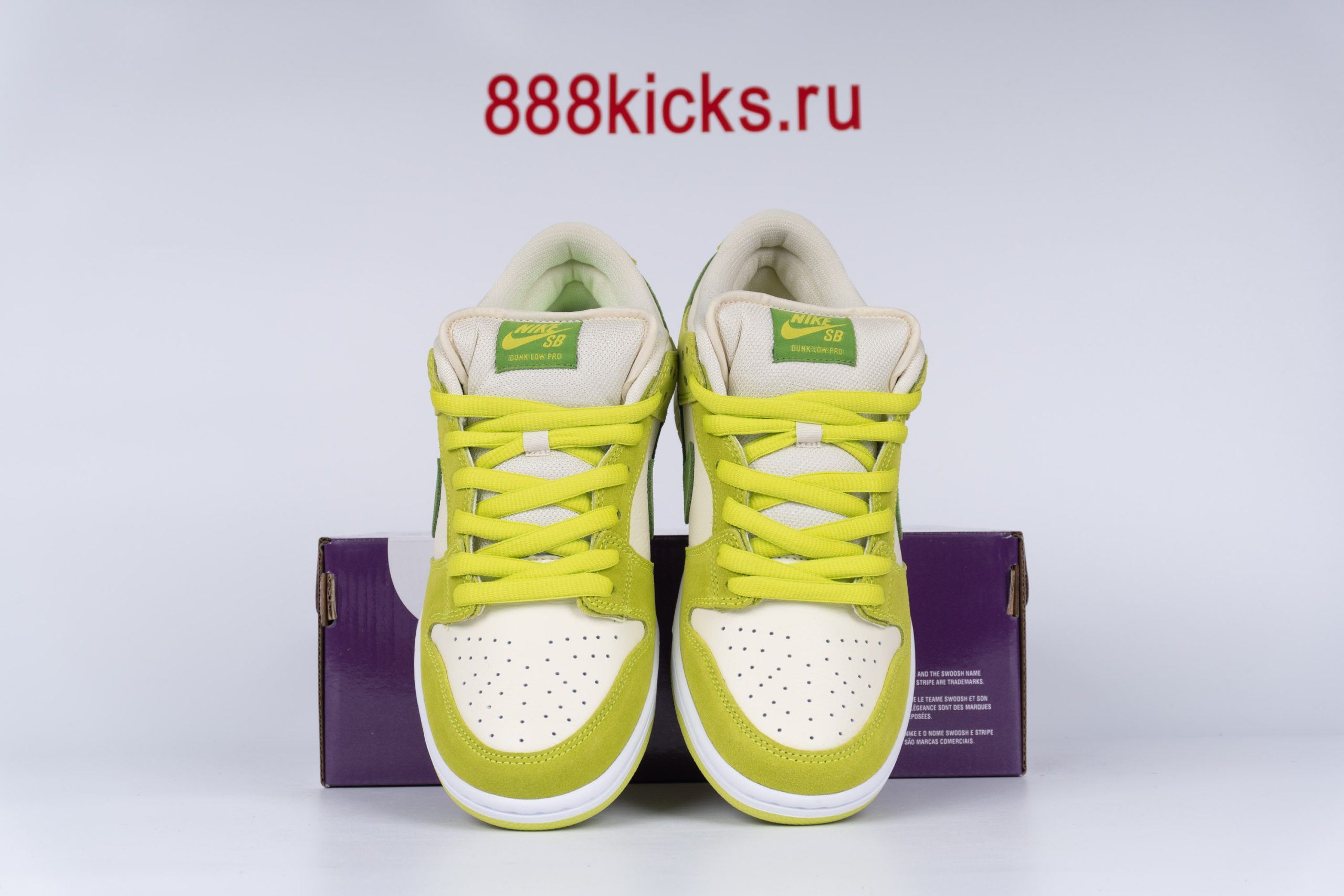 Nike SB Dunk Low Green Apple