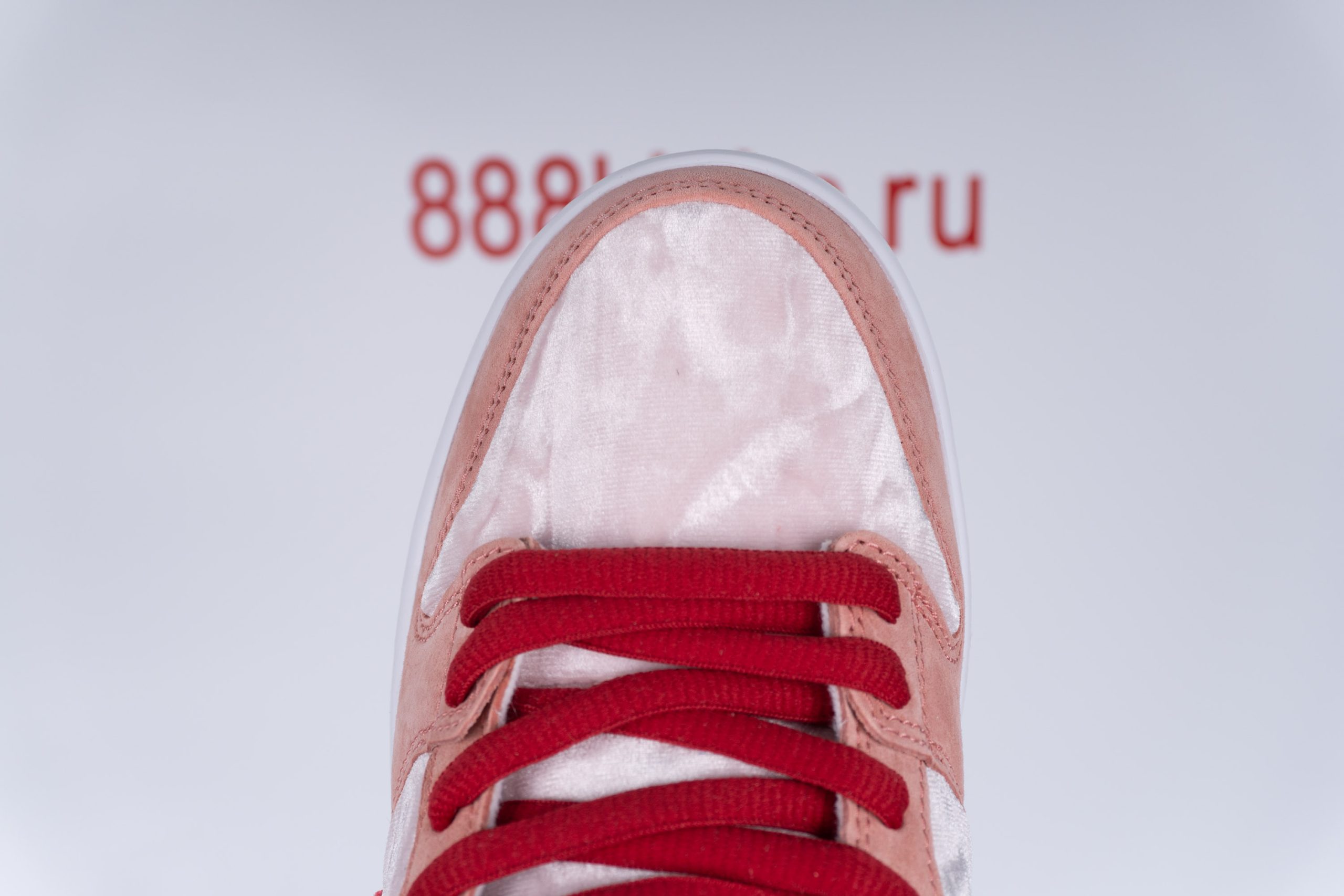 Nike SB Dunk Low StrangeLove Skateboards (Regular Box)