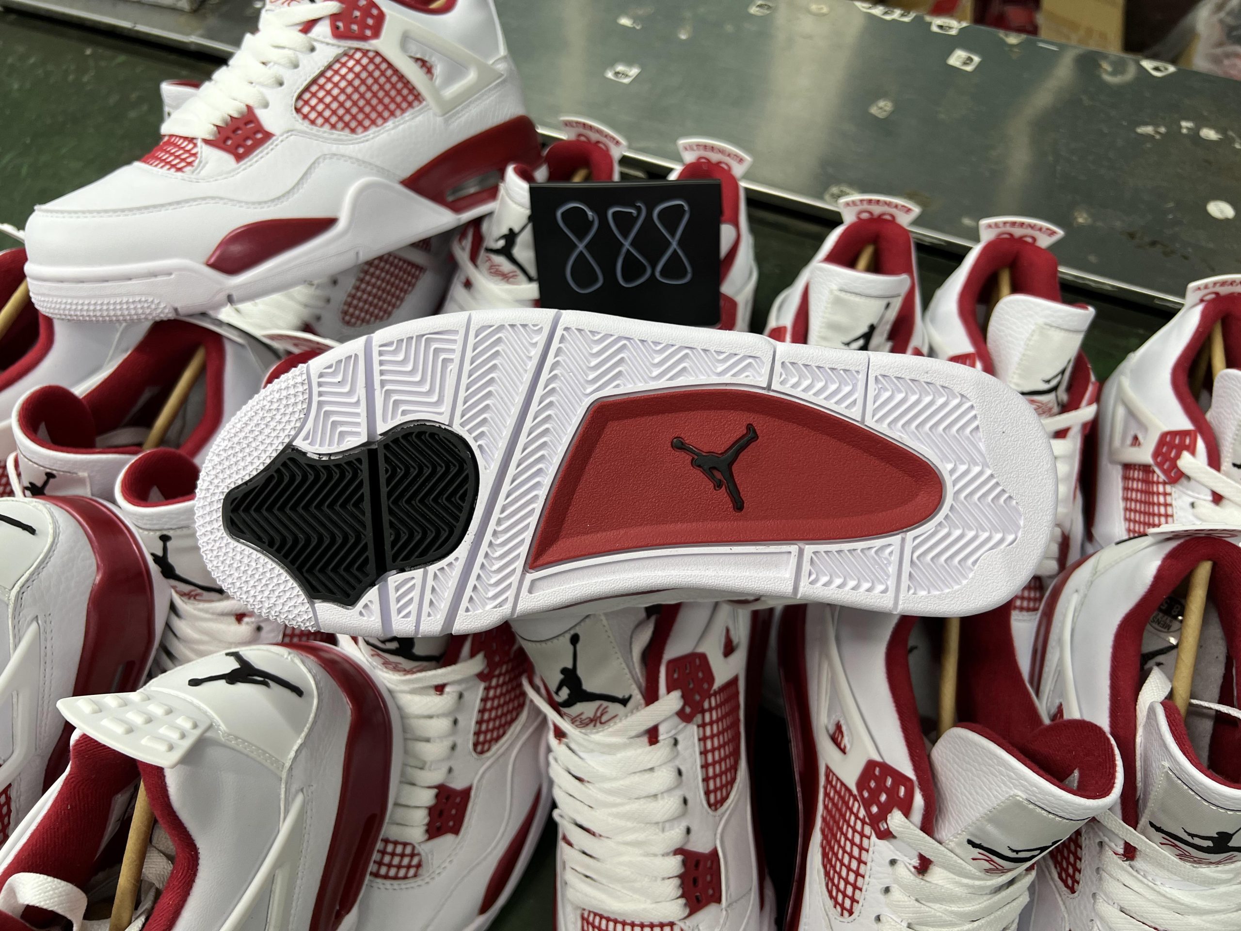 Jordan 4 Retro Alternate 89