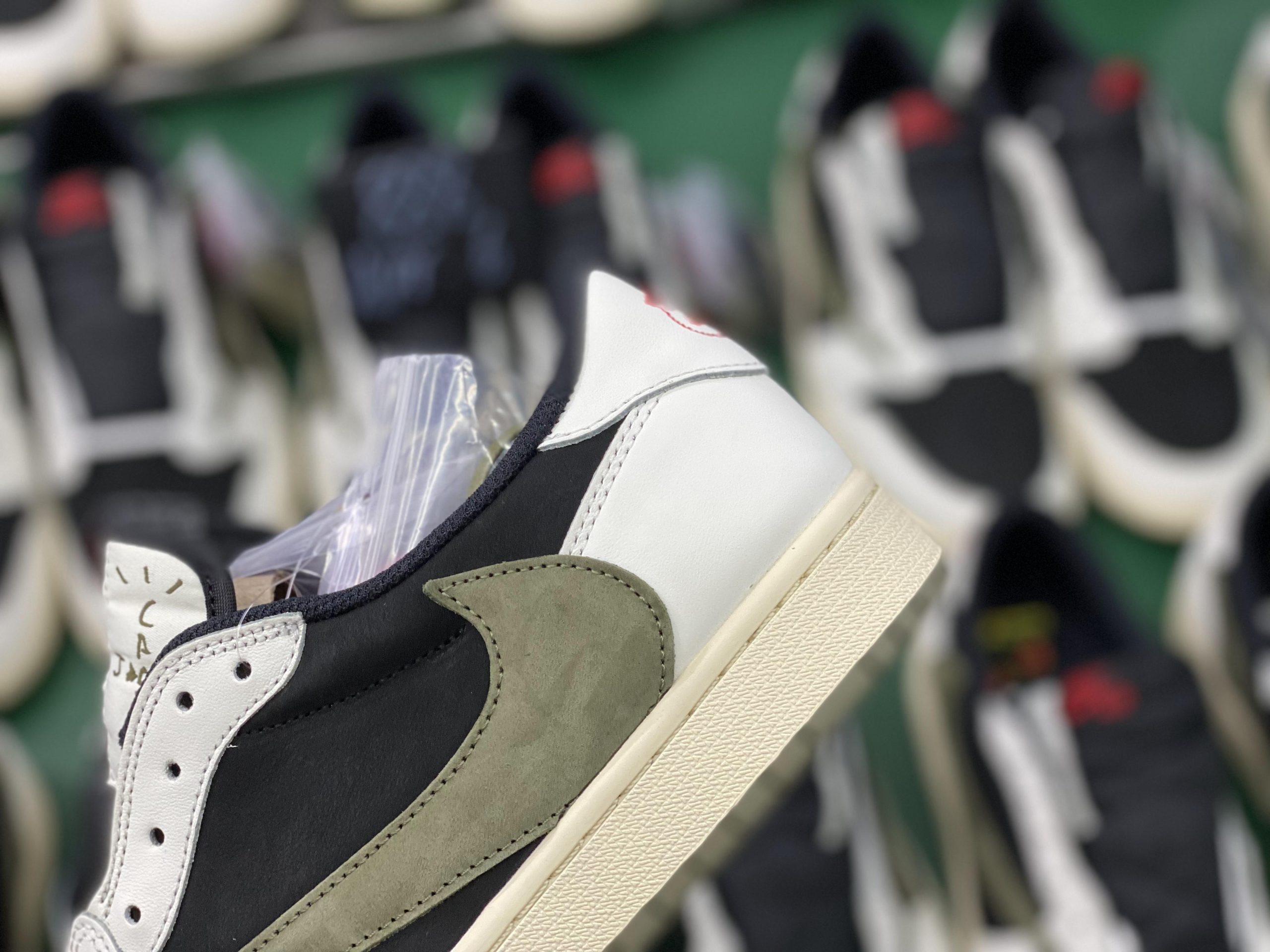Jordan 1 Retro Low OG SP Travis Scott Olive (W)