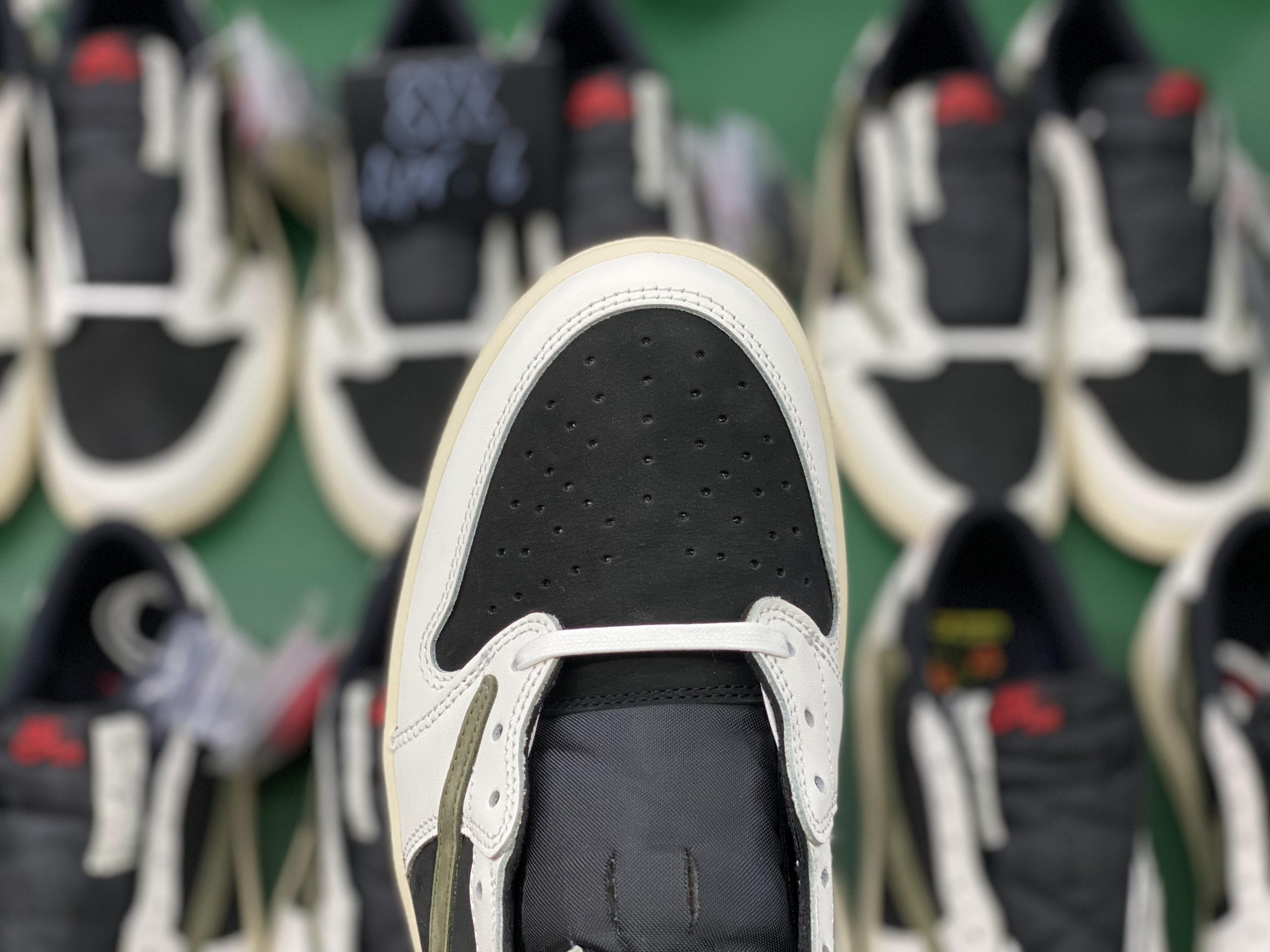 Jordan 1 Retro Low OG SP Travis Scott Olive (W)