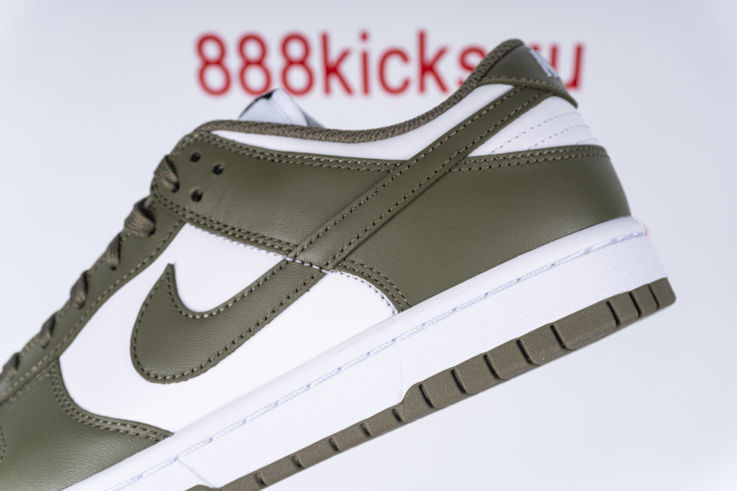 Nike Dunk Low Medium Olive